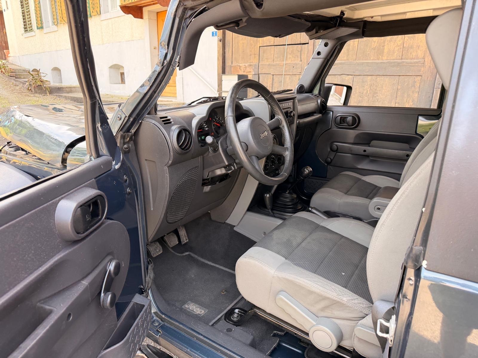 JEEP Wrangler 3.8 Sport-image-9