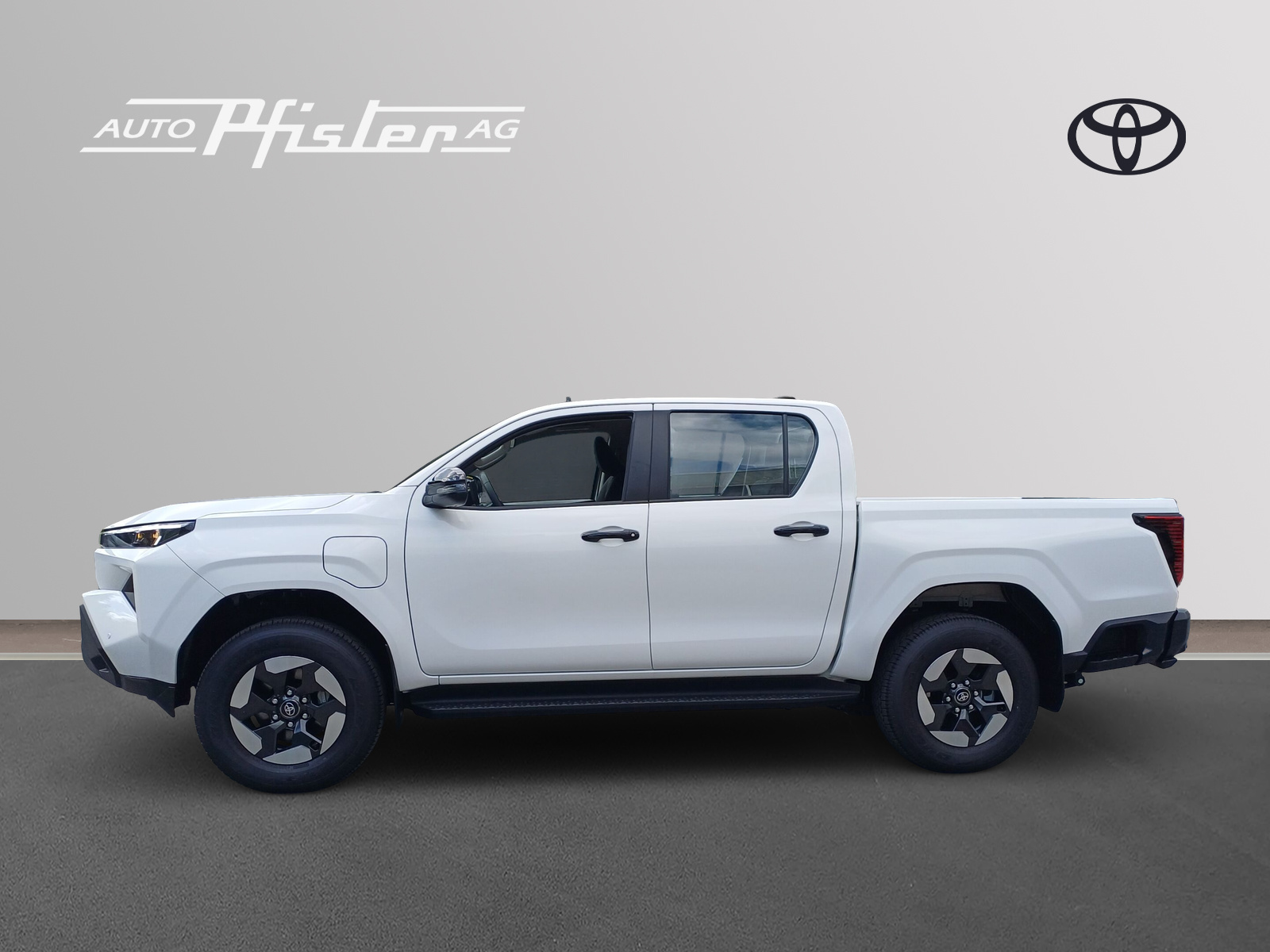 TOYOTA Hilux Double Cab.-Pick-up 59KWh Comfort-image-2
