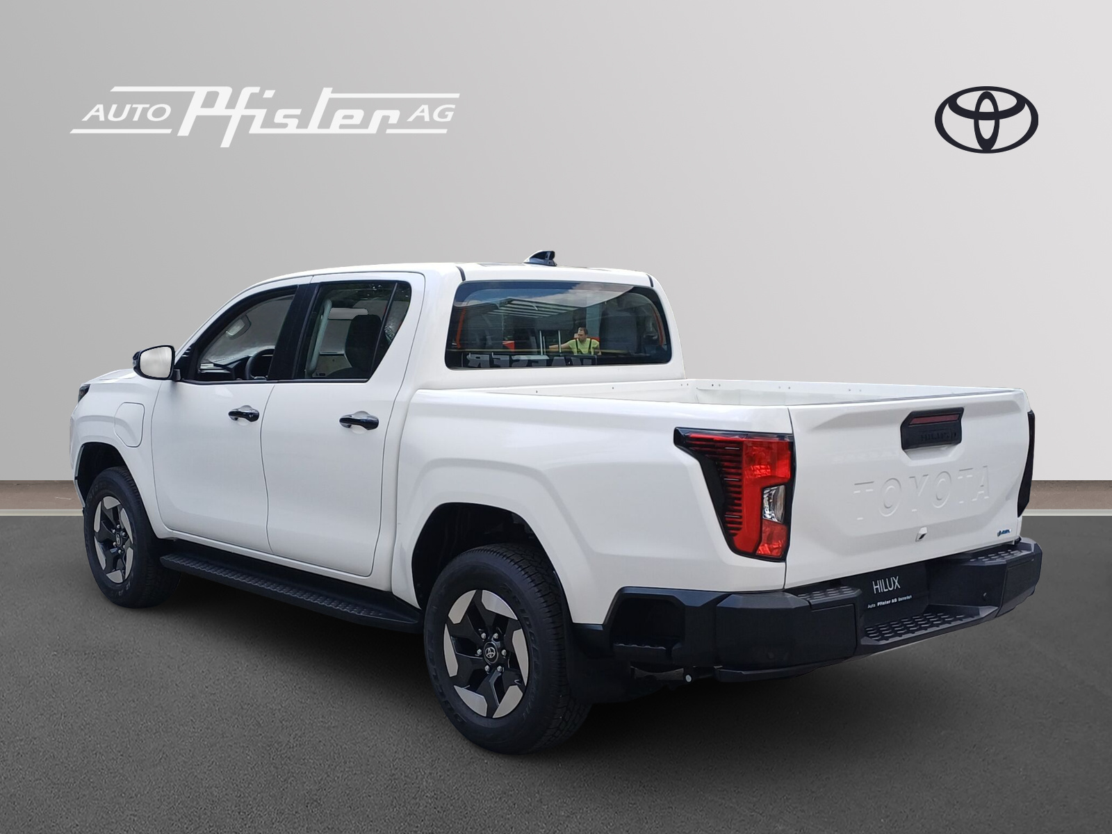 TOYOTA Hilux Double Cab.-Pick-up 59KWh Comfort-image-3