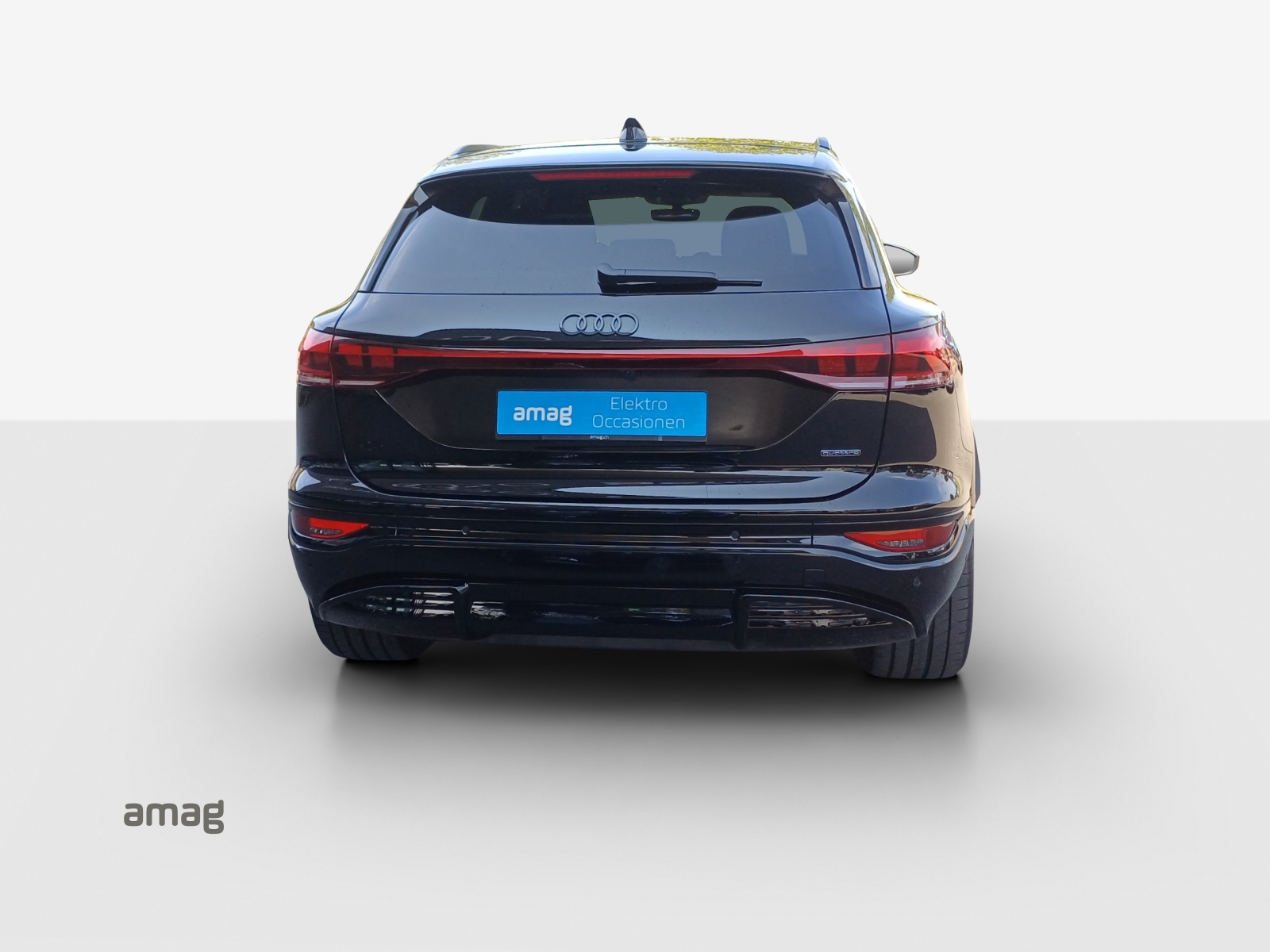 AUDI Q6 e-tron quattro-image-4