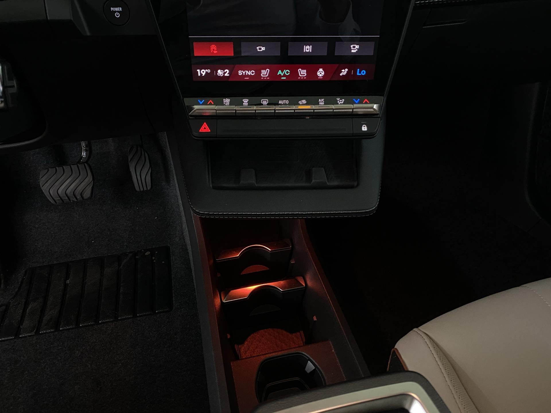RENAULT Mégane E-TECH EV60 Iconic-image-11