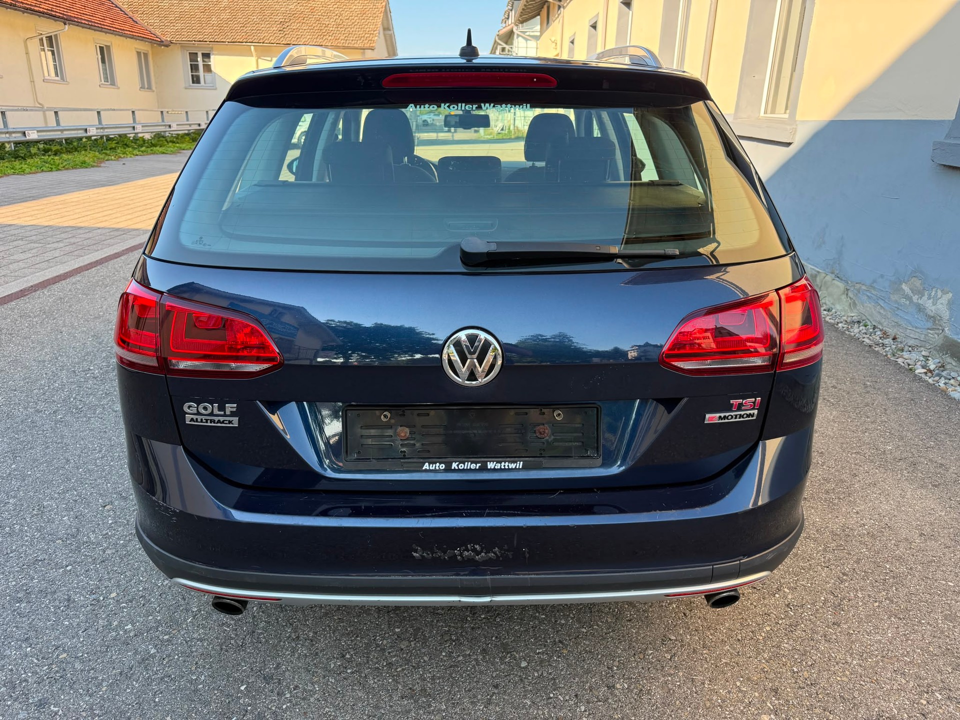 VW Golf 1.8 TSI Alltrack 4Motion-image-3