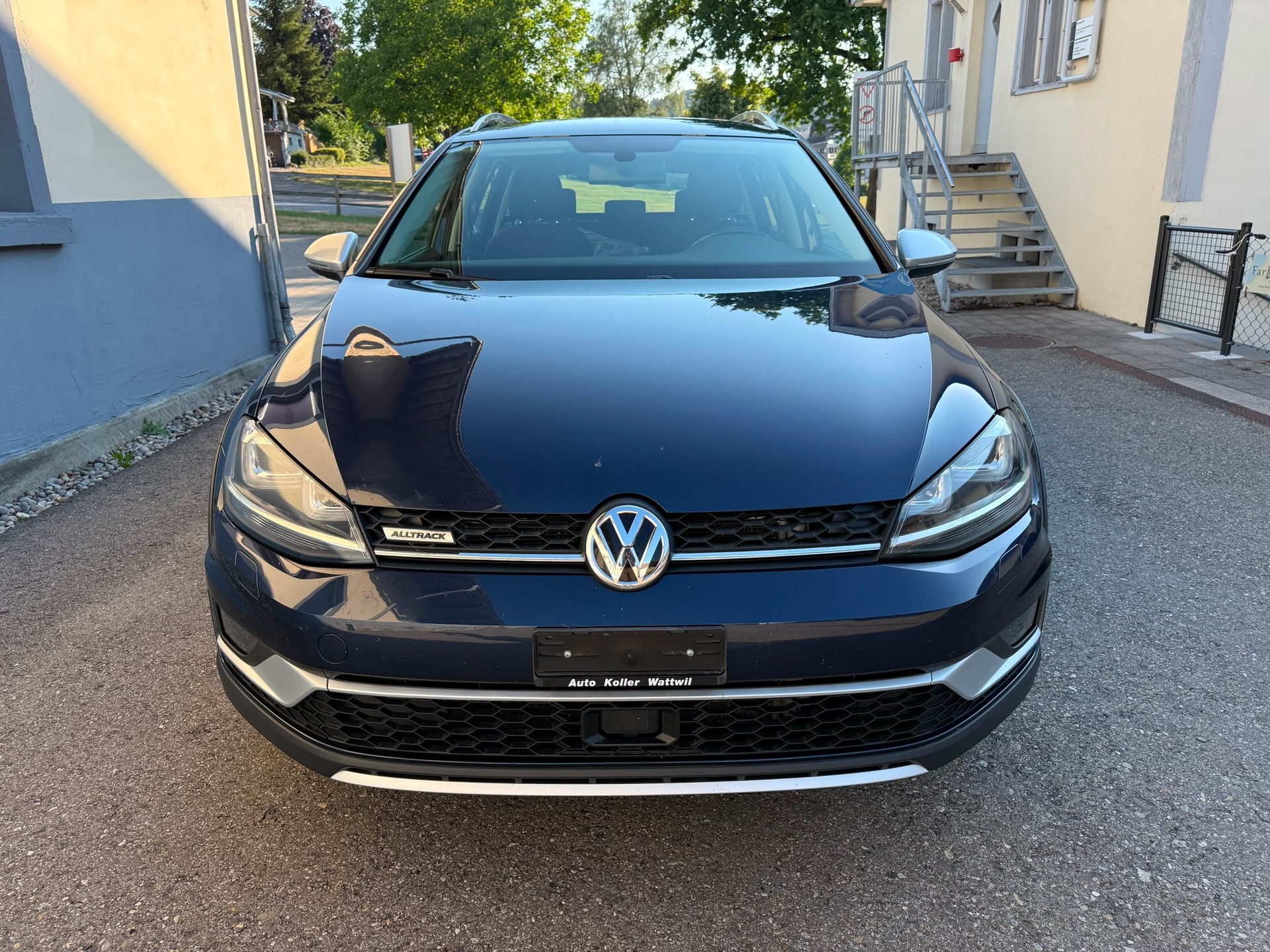 VW Golf 1.8 TSI Alltrack 4Motion-image-0