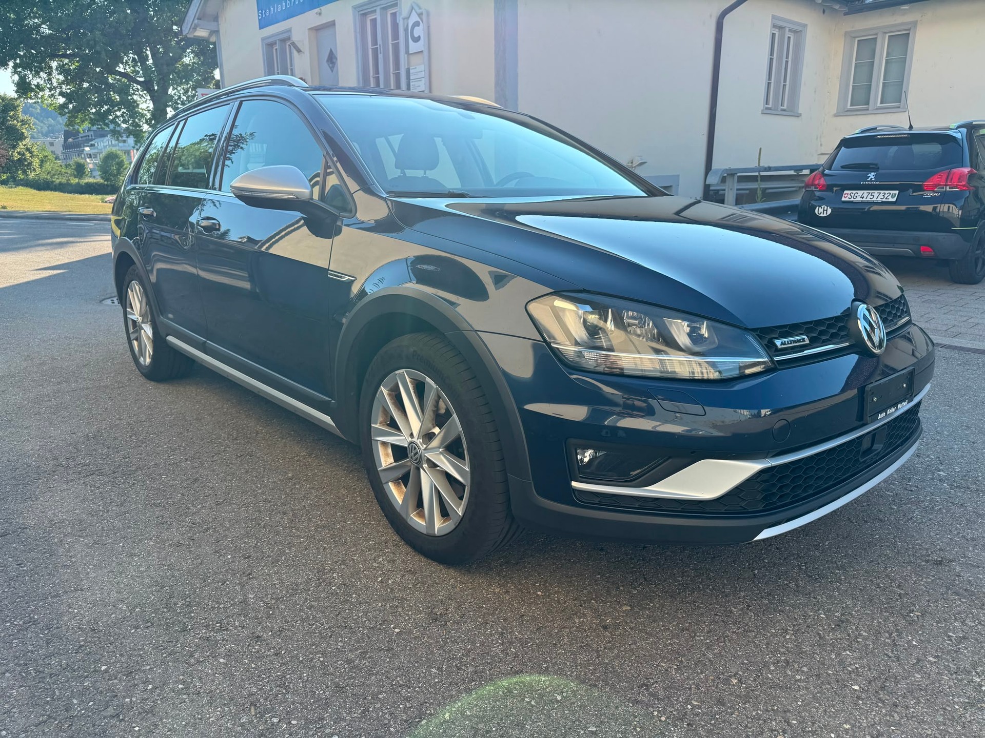 VW Golf 1.8 TSI Alltrack 4Motion-image-5