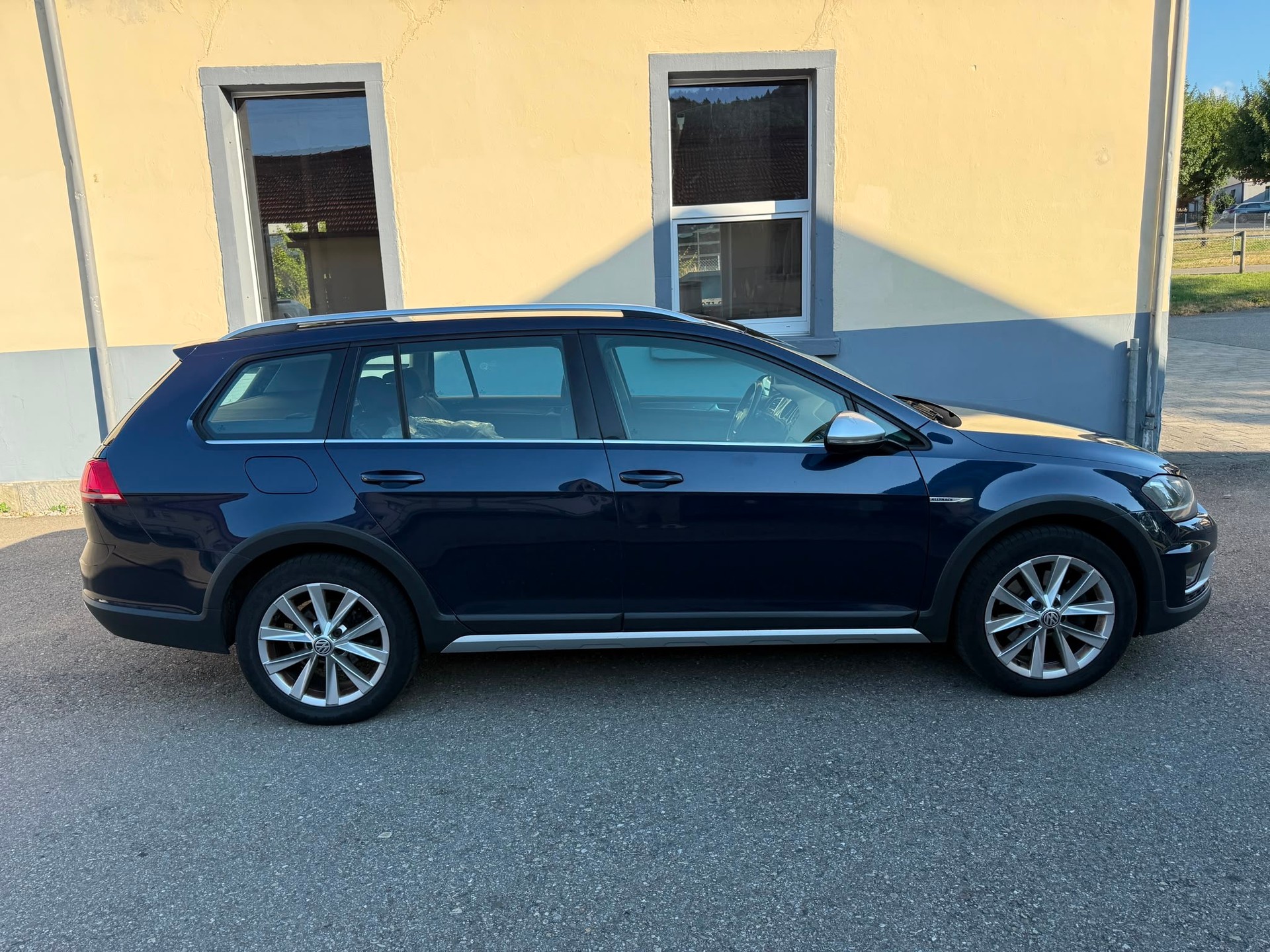 VW Golf 1.8 TSI Alltrack 4Motion-image-6
