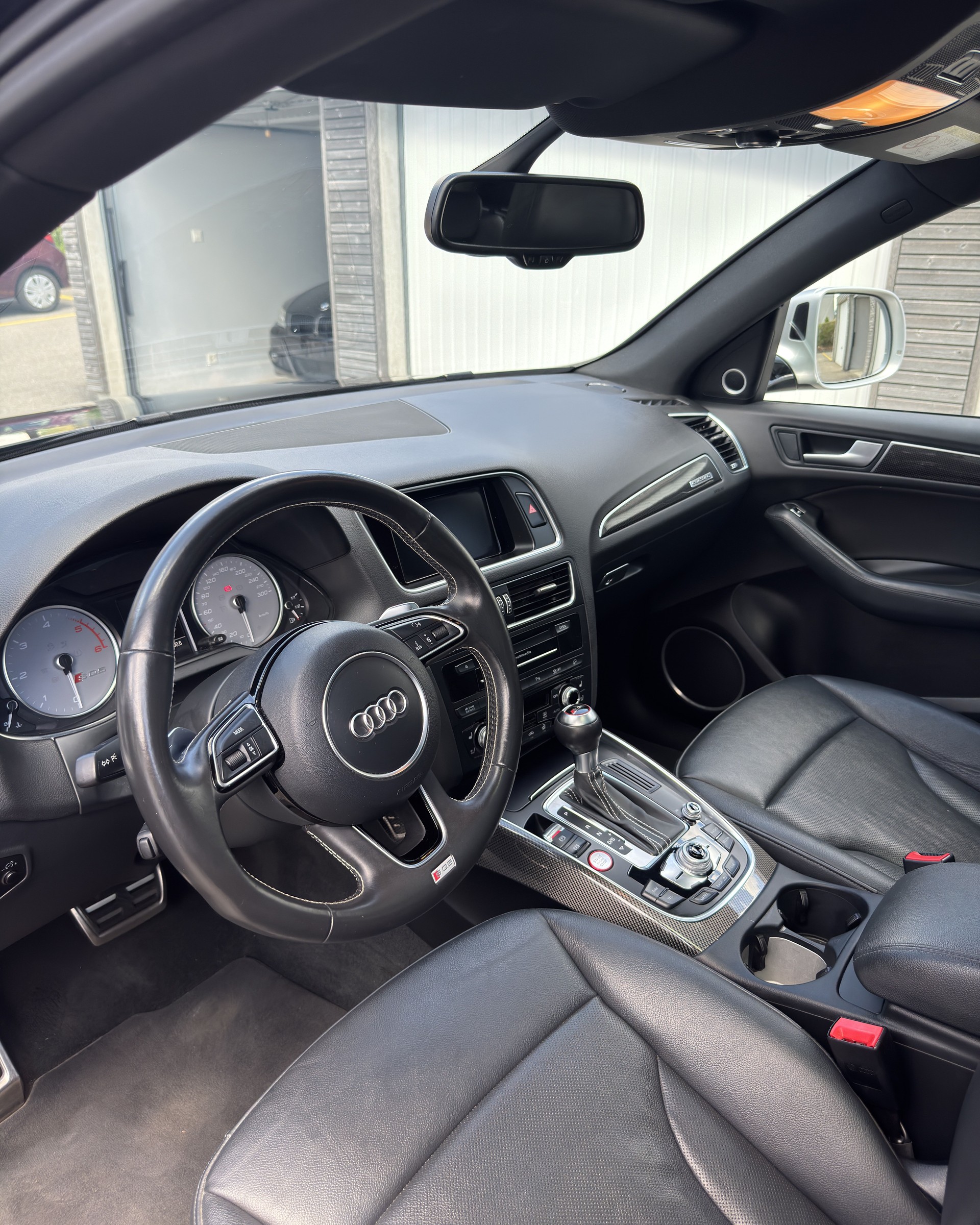 AUDI SQ5 3.0 TDI quattro-image-4