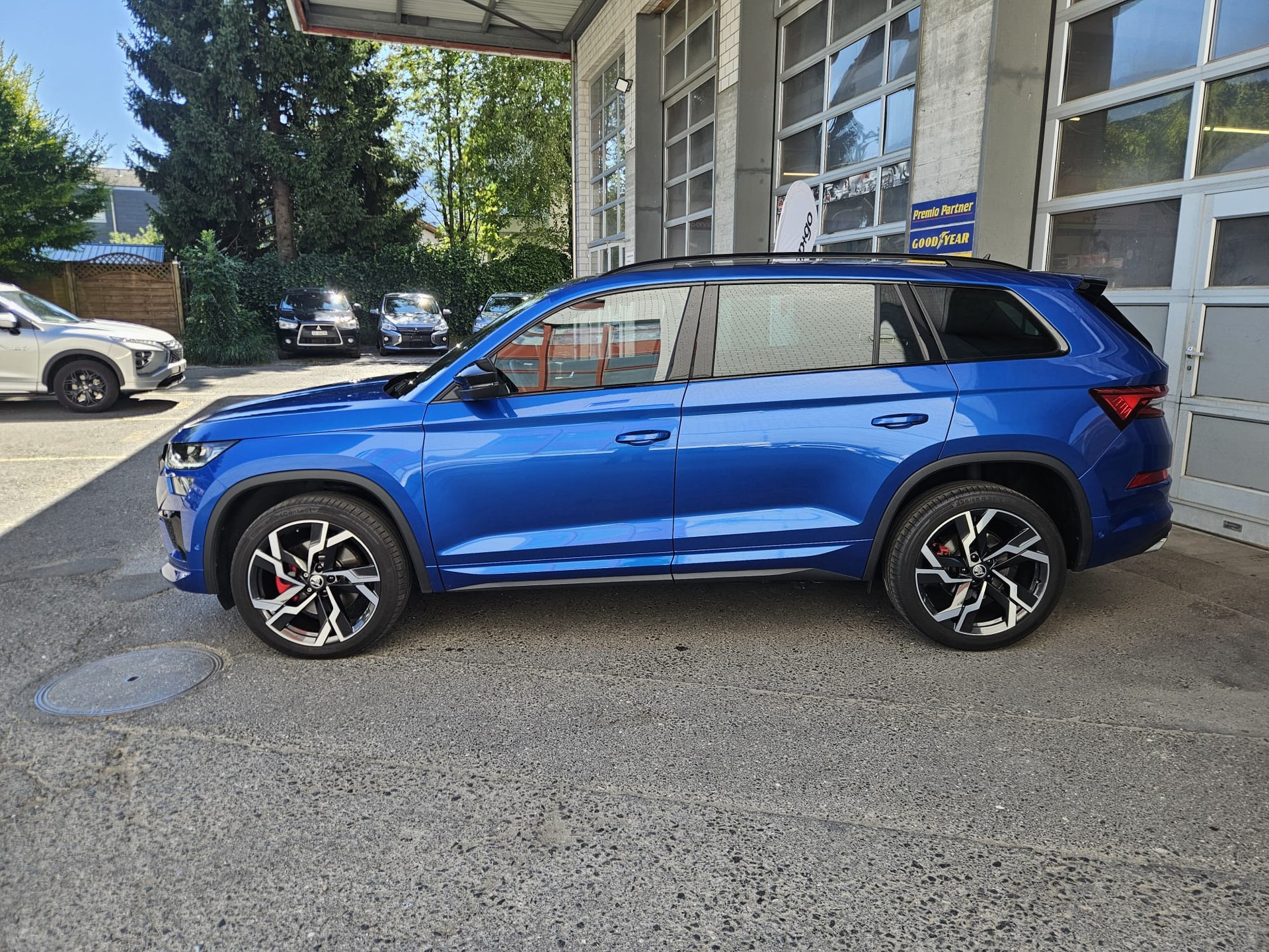 SKODA Kodiaq 2.0 TSI 4x4 RS-image-4