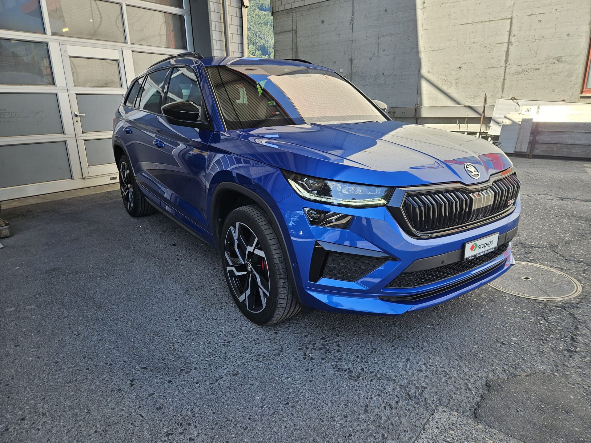 SKODA Kodiaq 2.0 TSI 4x4 RS-image-2