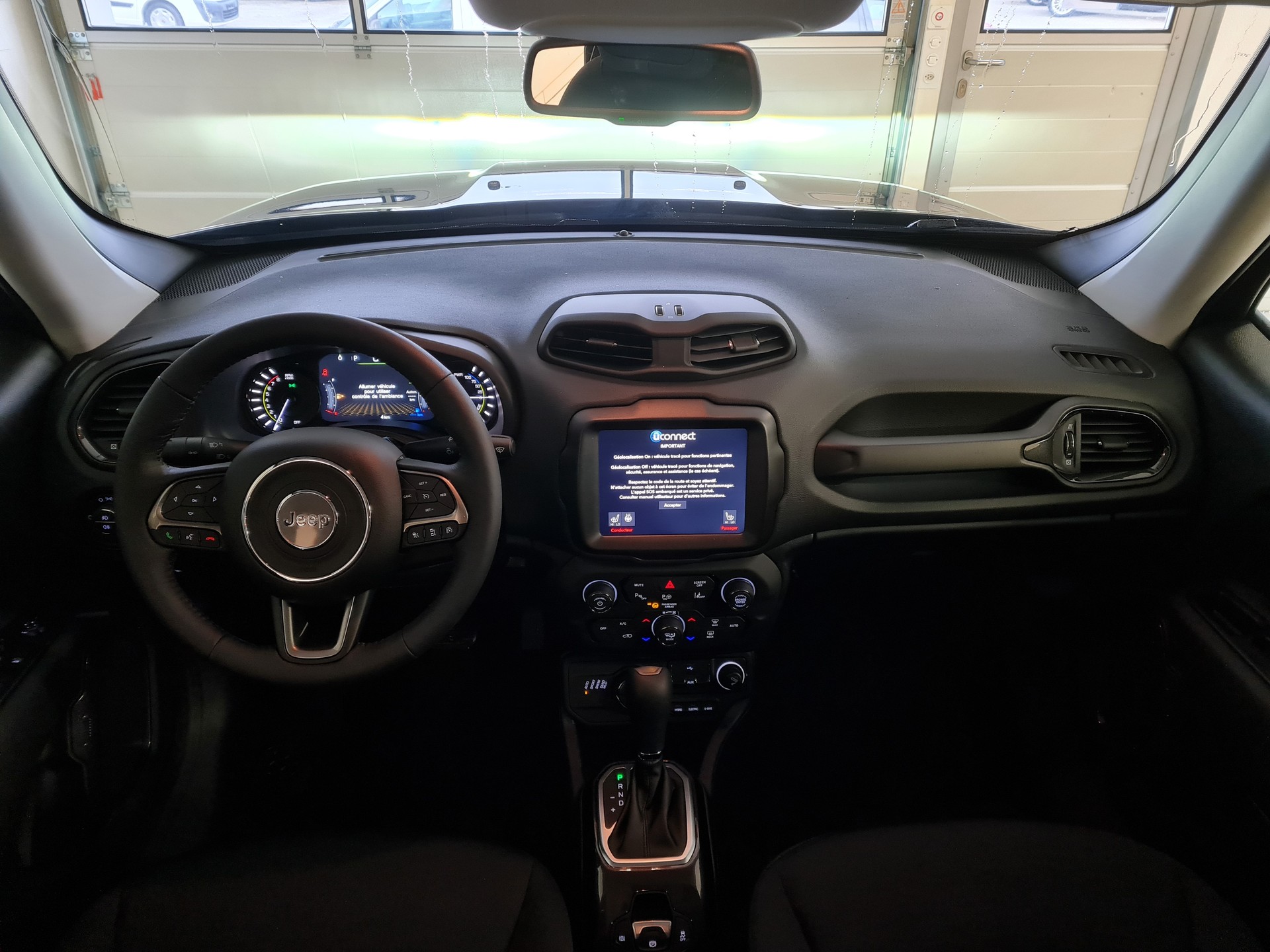 JEEP RENEGADE 1.3 Limited 4xe-image-8