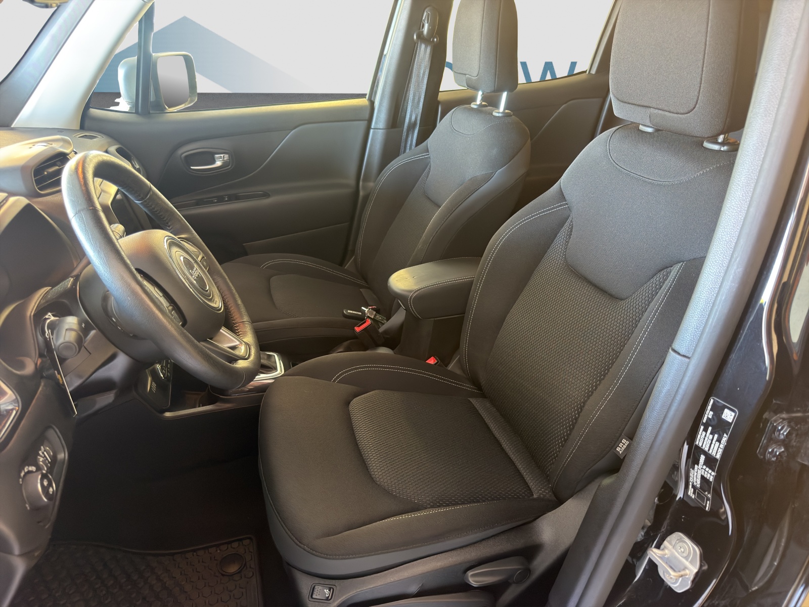 JEEP RENEGADE 1.3 Limited 4xe-image-8
