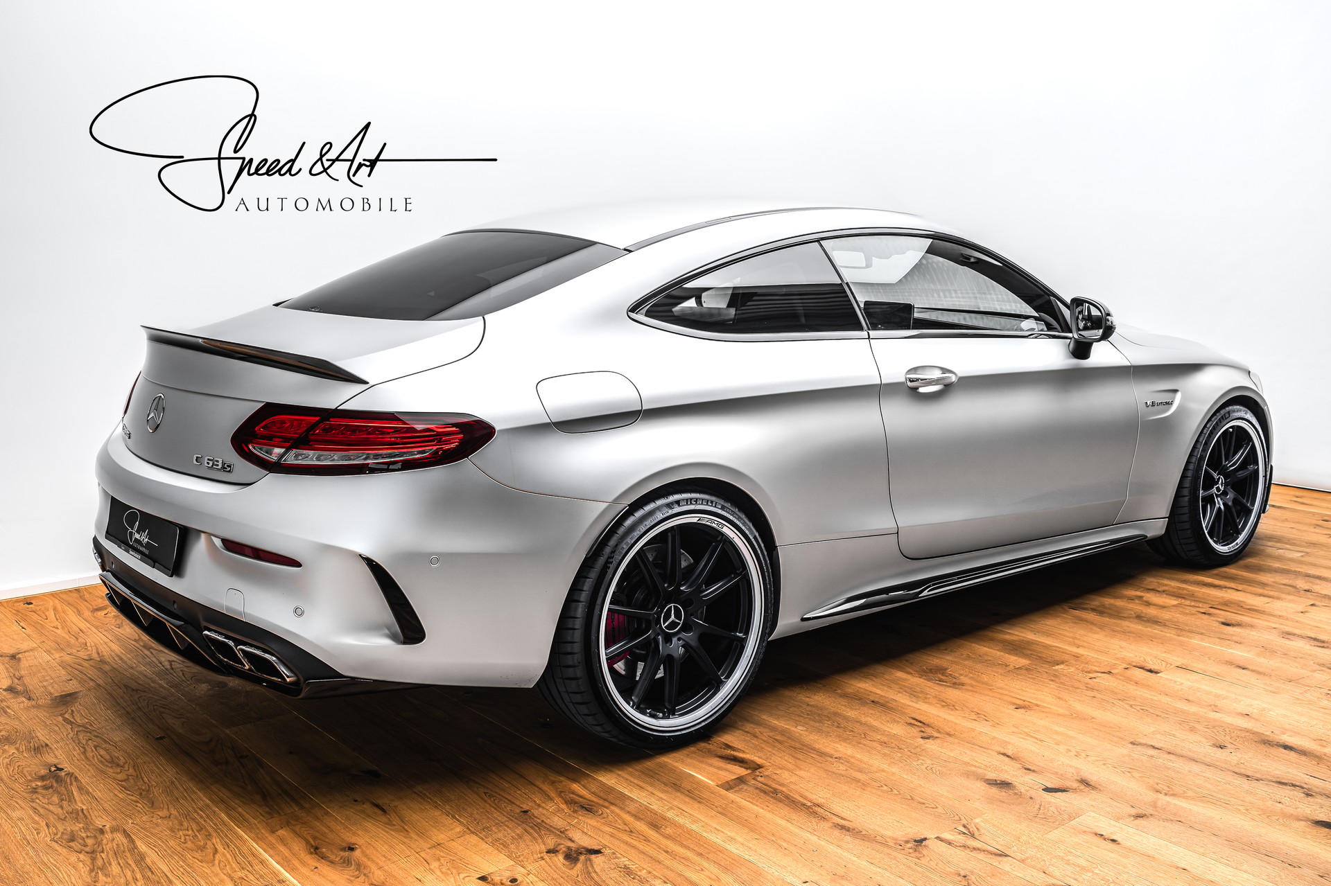 MERCEDES-BENZ C 63 S AMG Edition 1 Speedshift | OHNE OPF | CARBON | MAGNO SILBER-image-5