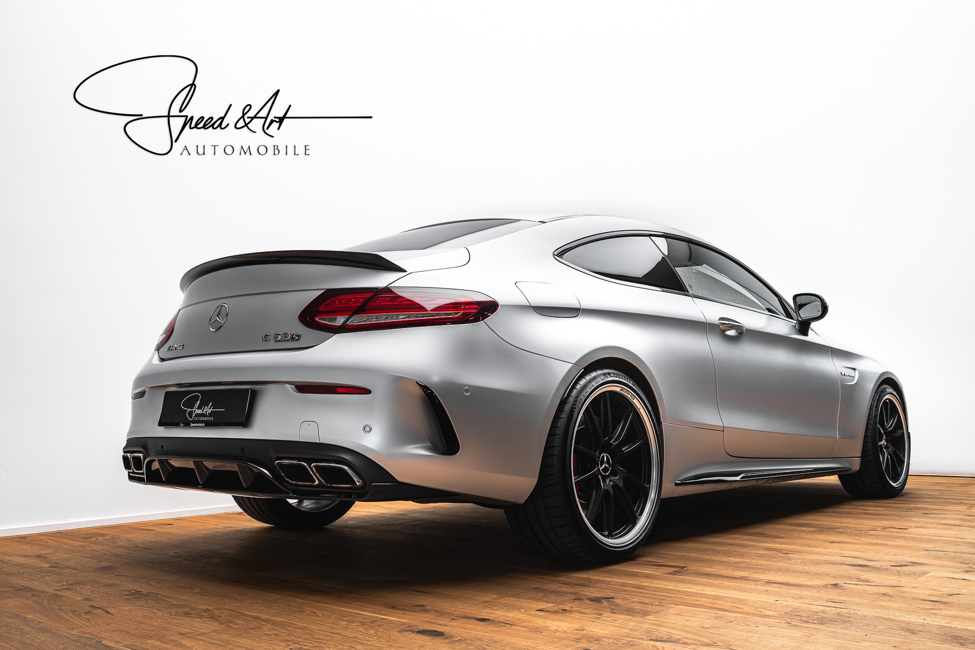 MERCEDES-BENZ C 63 S AMG Edition 1 Speedshift | OHNE OPF | CARBON | MAGNO SILBER-image-4