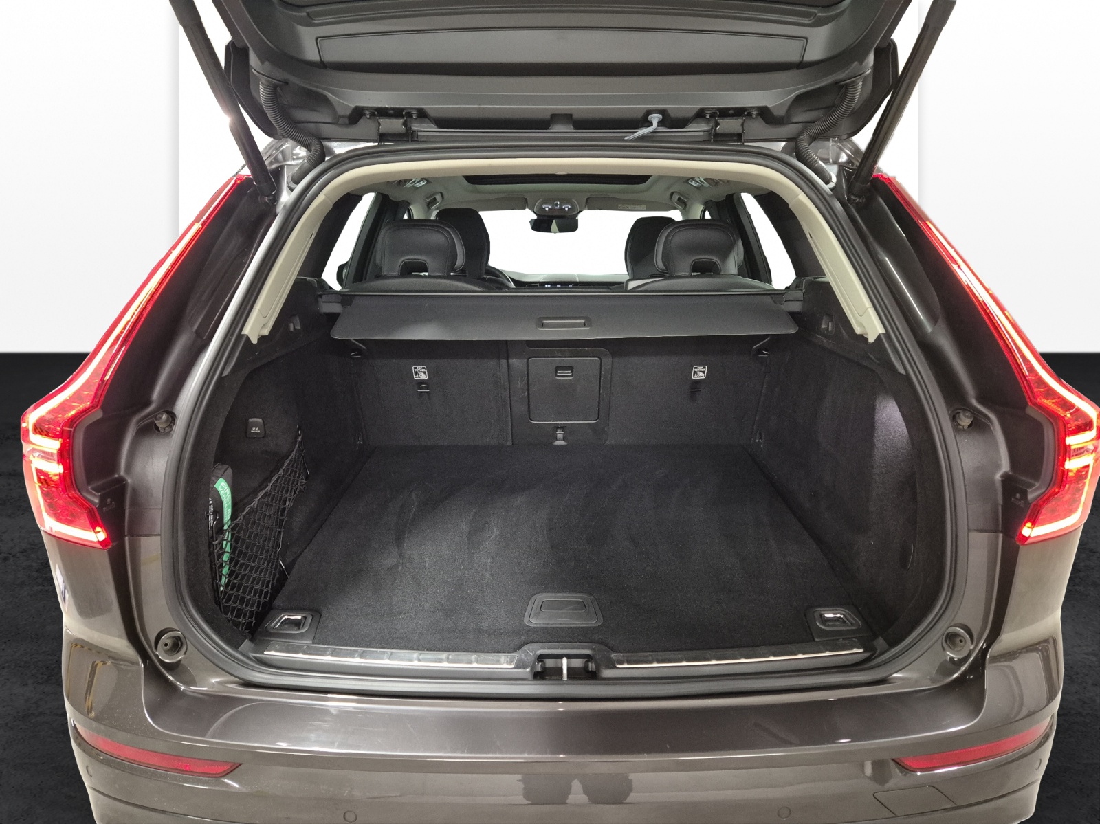 VOLVO XC60 2.0 T6 TE Plus Bright eAWD-image-18