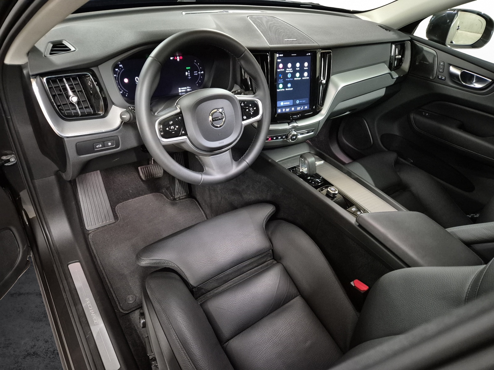 VOLVO XC60 2.0 T6 TE Plus Bright eAWD-image-8