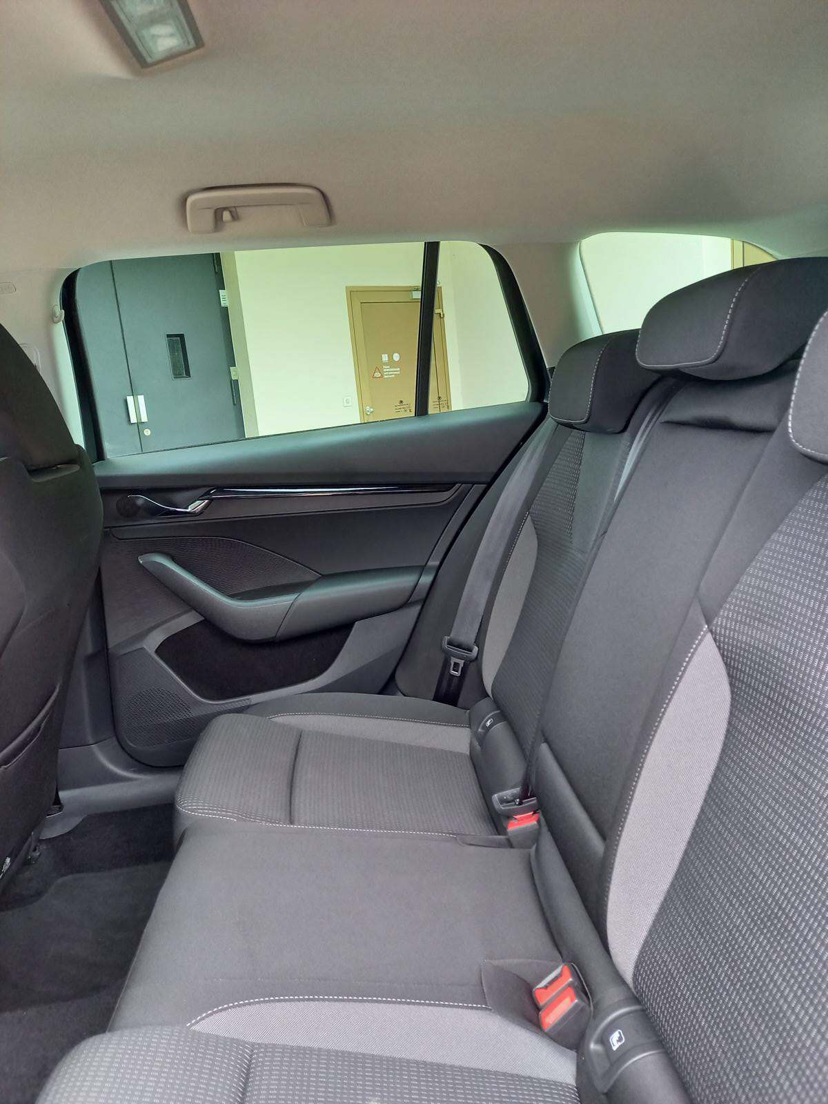 SKODA Octavia Combi 2.0 TDI DSG Ambition 4x4-image-12
