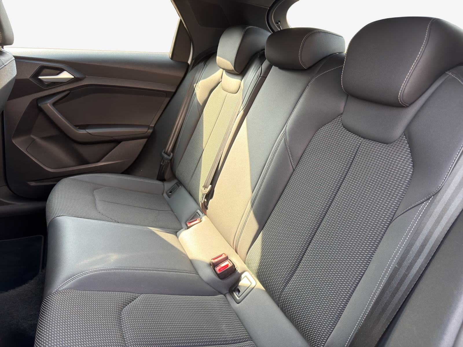 AUDI A1 Sportback 30 TFSI S Line Attraction S-tronic-image-11