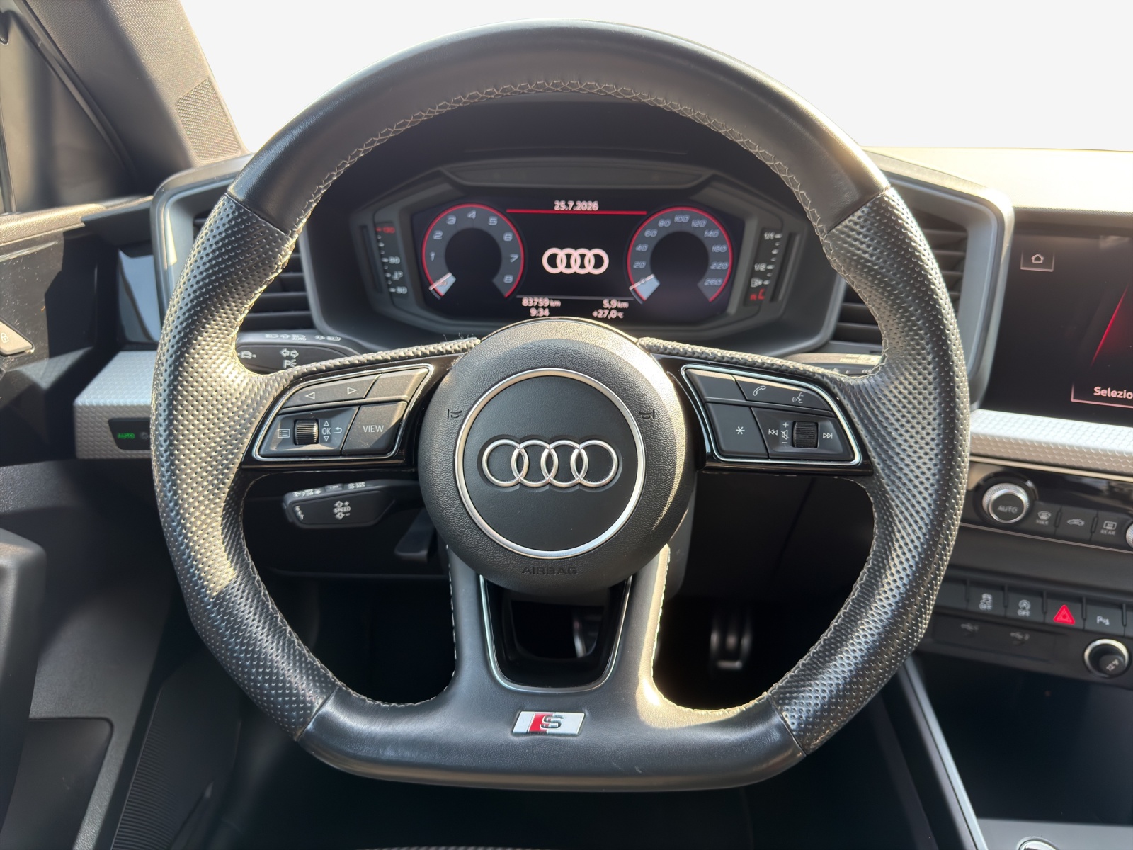 AUDI A1 Sportback 30 TFSI S Line Attraction S-tronic-image-9