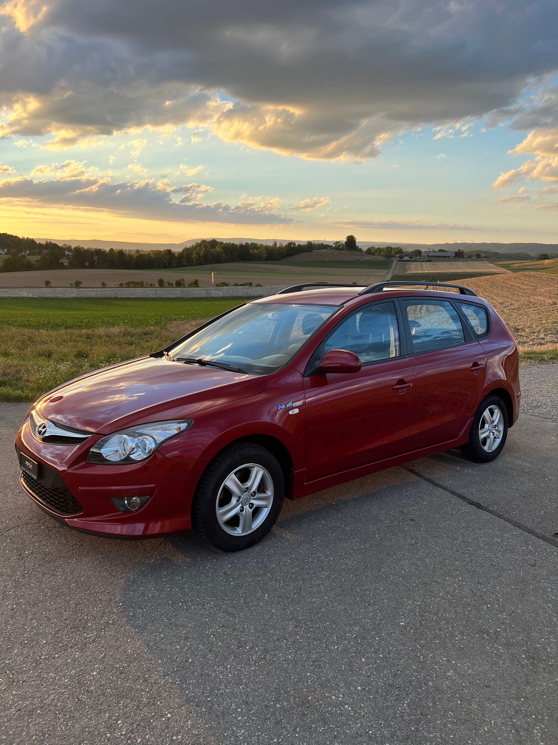HYUNDAI i30 Wagon 1.6 Swiss Plus Edition-image-15