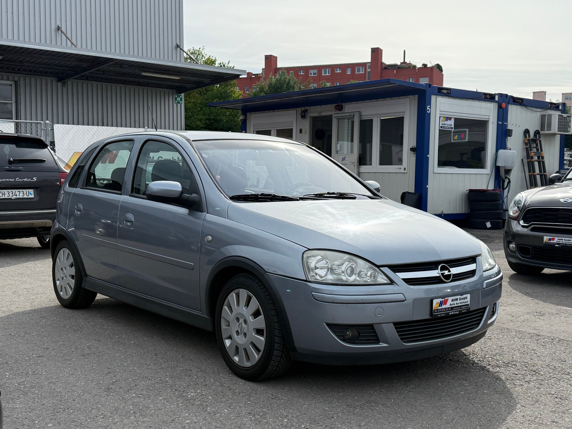 OPEL Corsa 1.4 TP Cosmo Automatik / Frisch ab MFK / LEDER / SITZHEIZUNG / KLIMAAUTOMATIK / DAB / ALUFELGEN-image-2