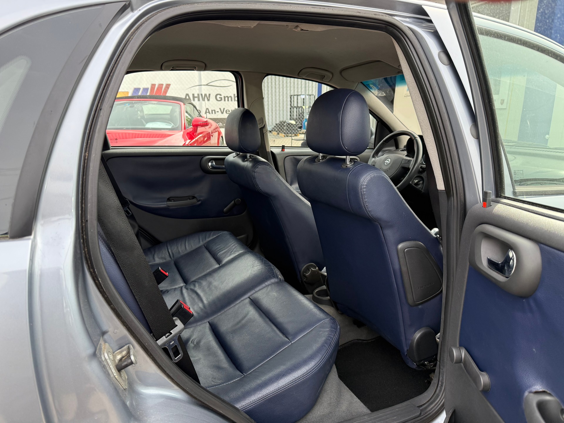 OPEL Corsa 1.4 TP Cosmo Automatik / Frisch ab MFK / LEDER / SITZHEIZUNG / KLIMAAUTOMATIK / DAB / ALUFELGEN-image-10
