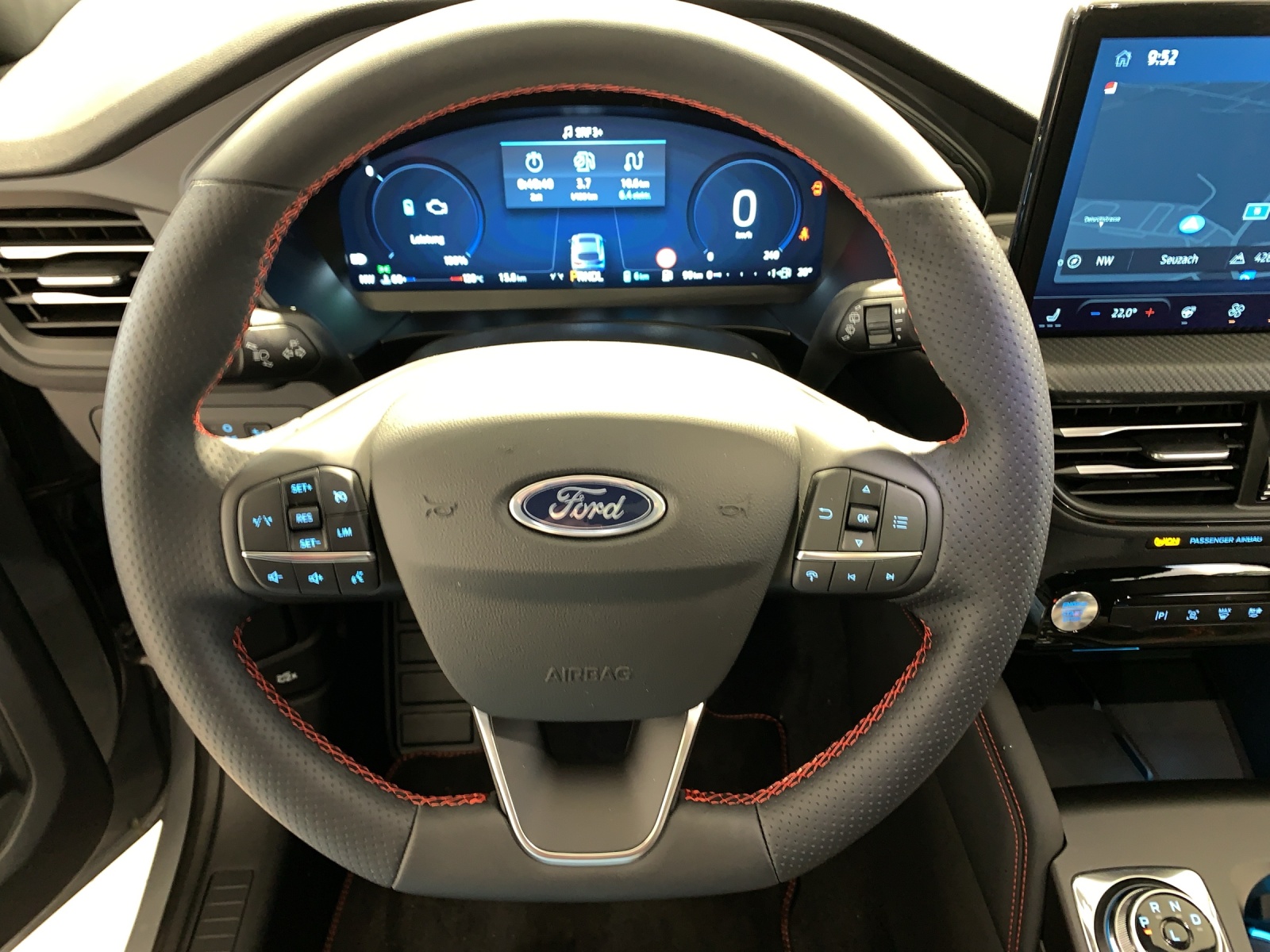 FORD Kuga 2.5 Plug-in Hybrid ST-Line-image-5