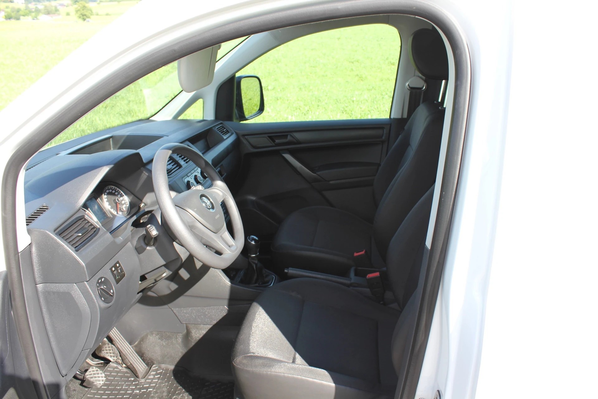 VW Caddy 1.4TGI BlueMotion Technology DSG-image-8