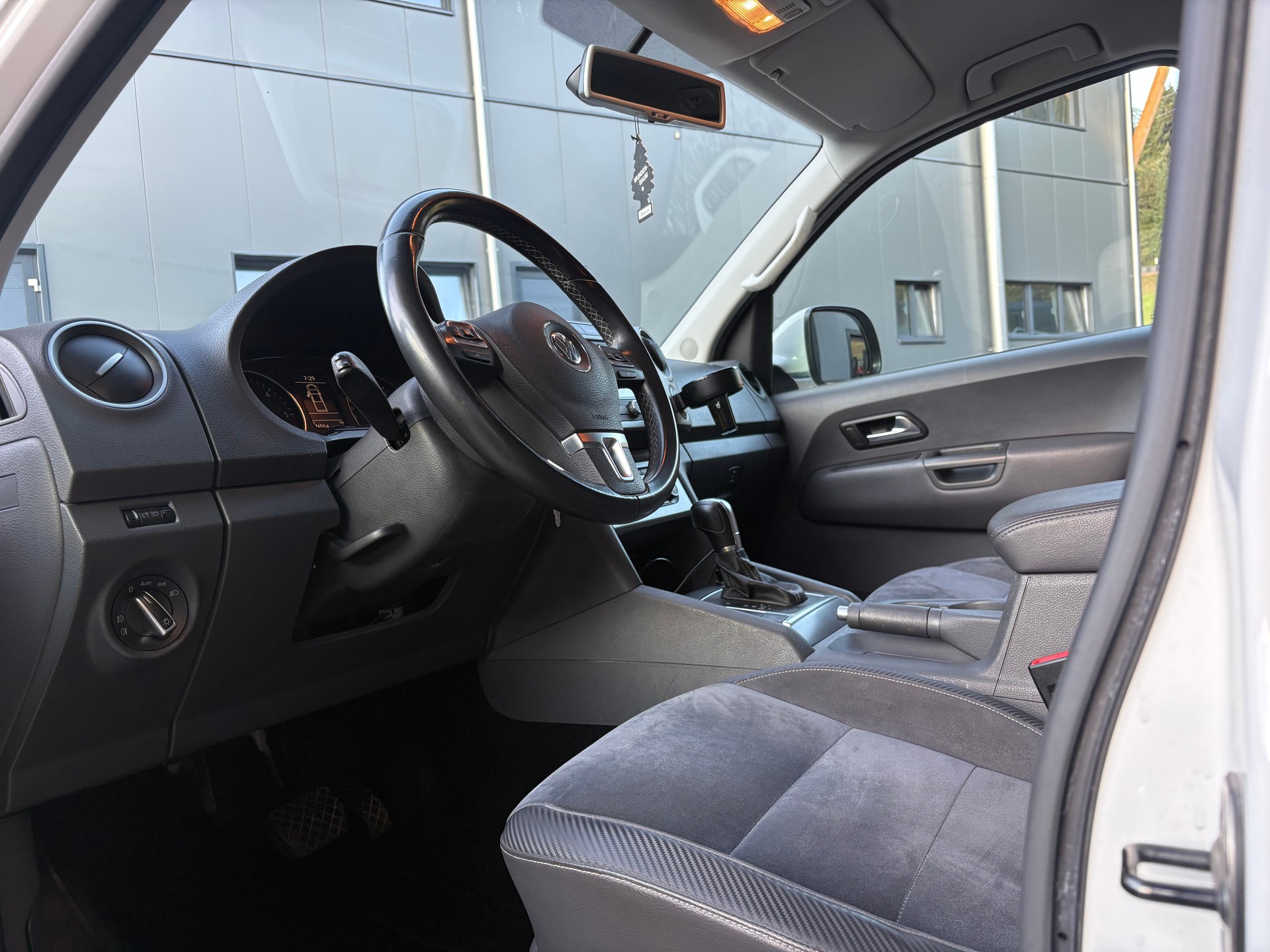 VW Amarok 2.0 BiTDI Highline 4Motion permanent A-image-6