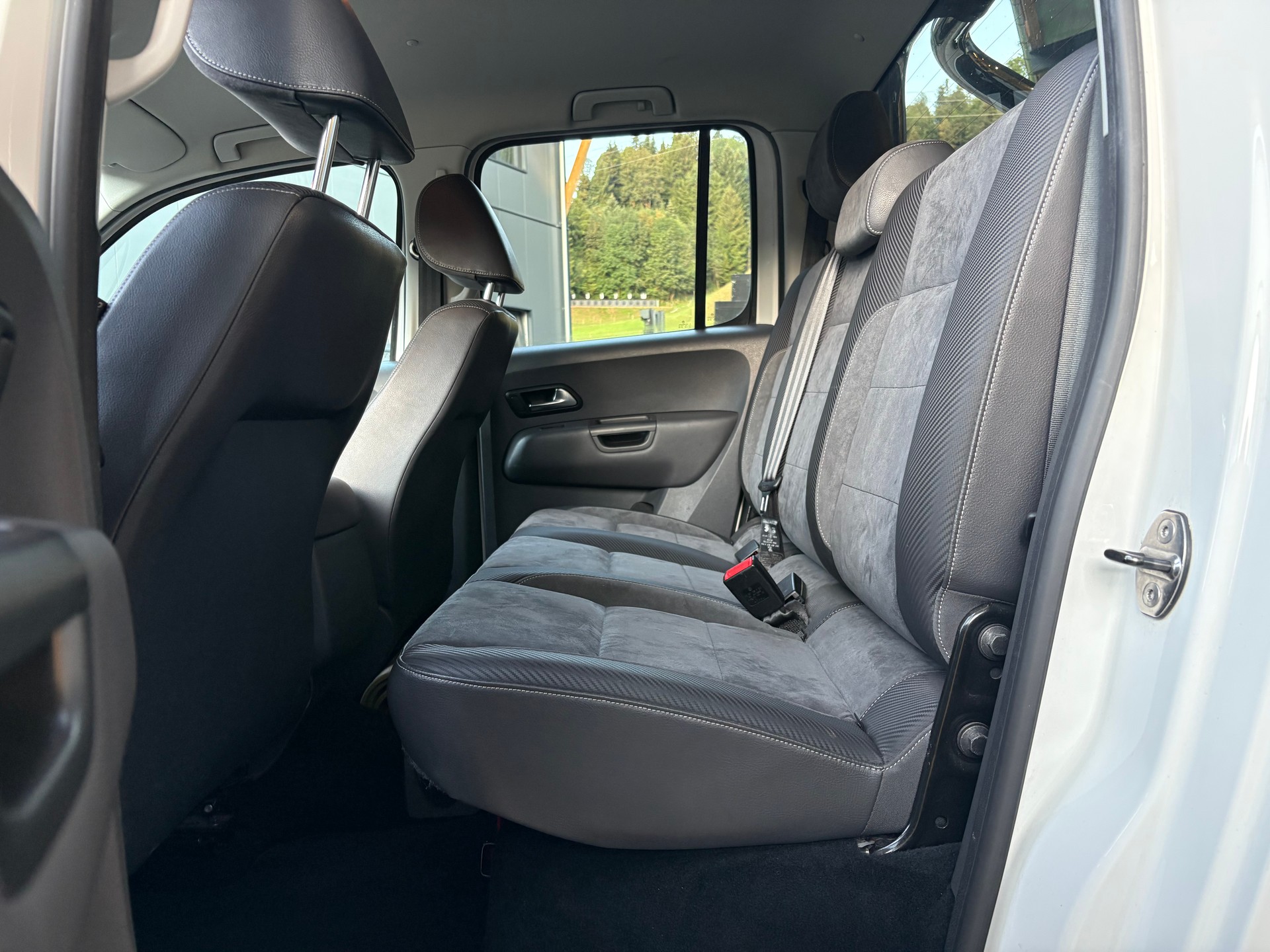 VW Amarok 2.0 BiTDI Highline 4Motion permanent A-image-9