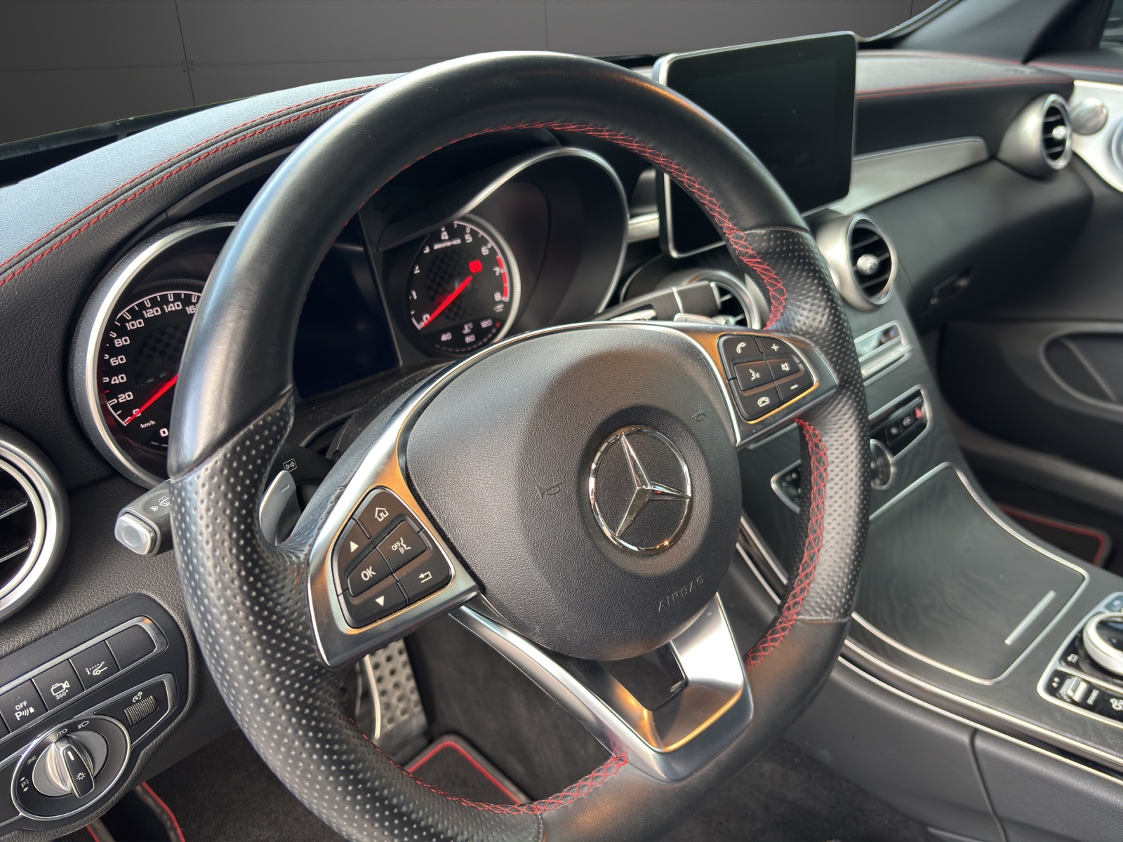 MERCEDES-BENZ C 43 Cabriolet AMG 4Matic 9G-Tronic-showroom-element-3