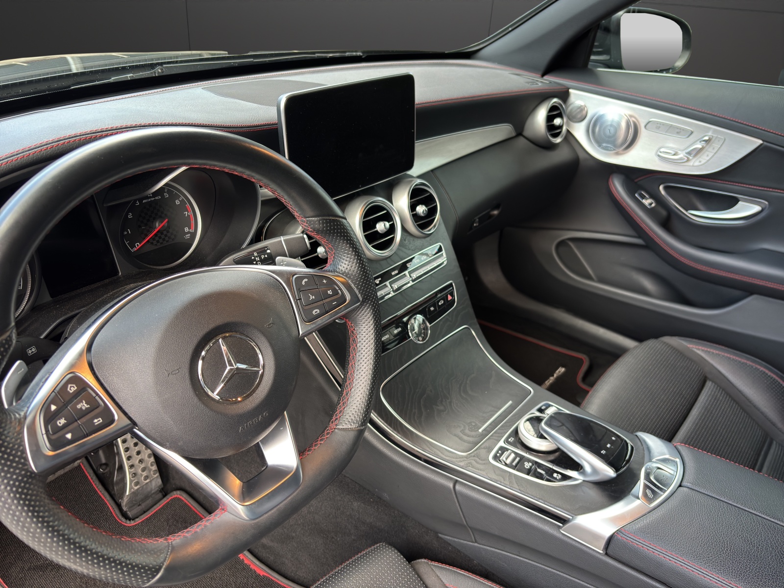 MERCEDES-BENZ C 43 Cabriolet AMG 4Matic 9G-Tronic-image-4