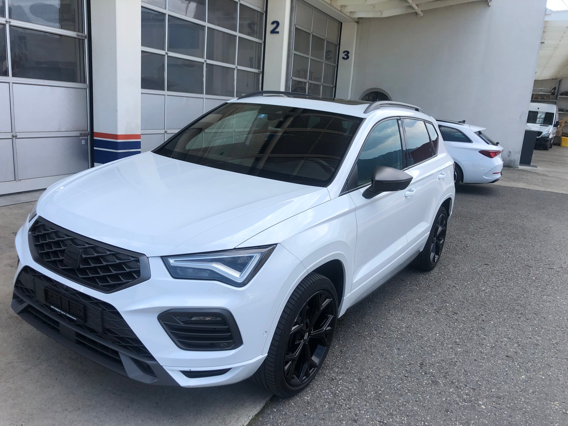 SEAT 1.5 TSI Hola FR DSG-image-2
