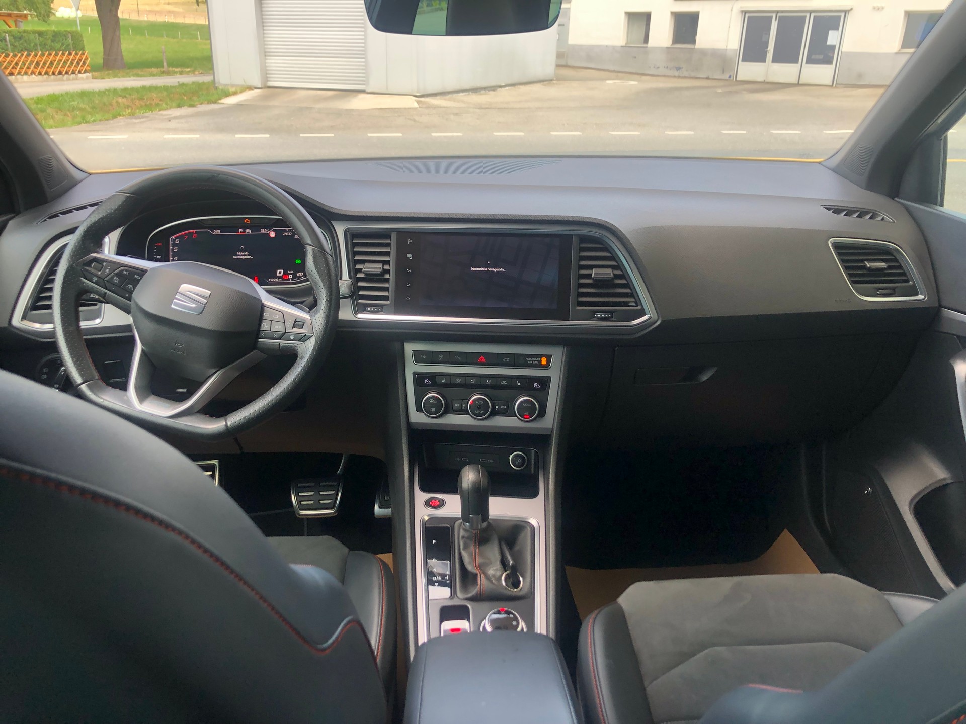 SEAT 1.5 TSI Hola FR DSG-image-3