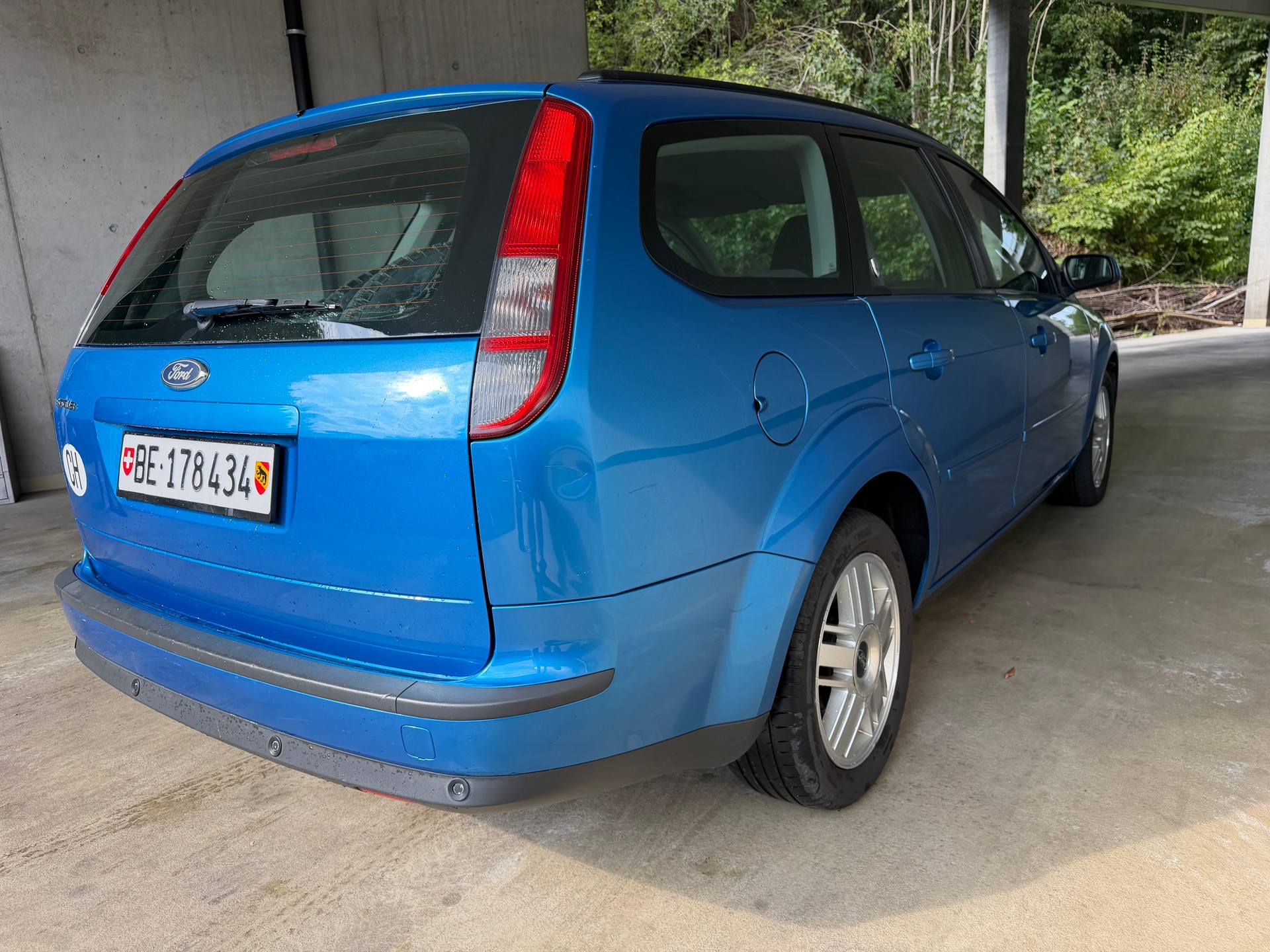 FORD Focus 1.6i Carving Automatic-image-4