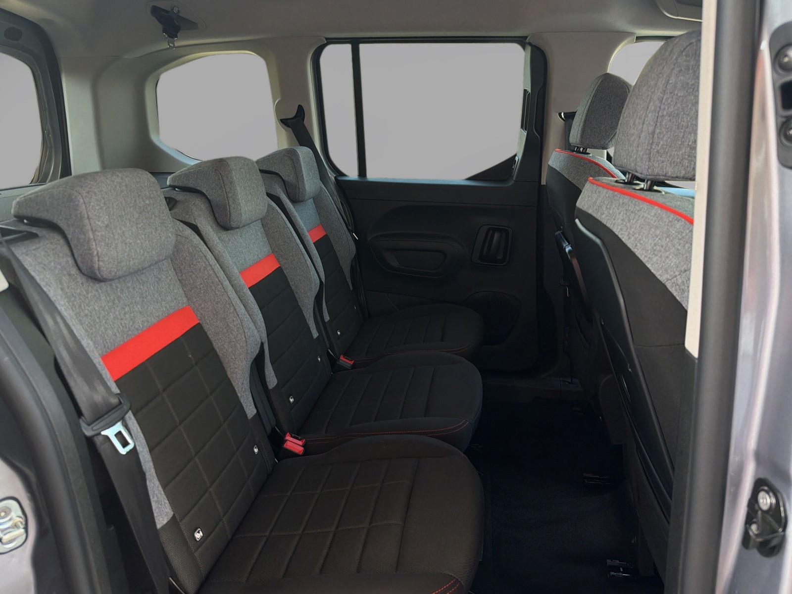 CITROEN Berlingo 1.5 BlueHDi 130 M Berlingo 30 EAT8-image-10