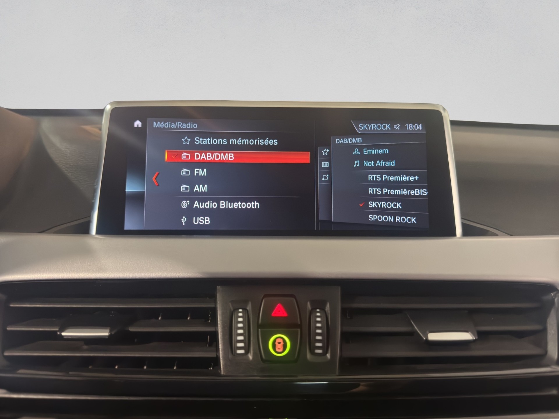 BMW X1 sDrive 18i Essential Edition Steptronic DSK-image-18