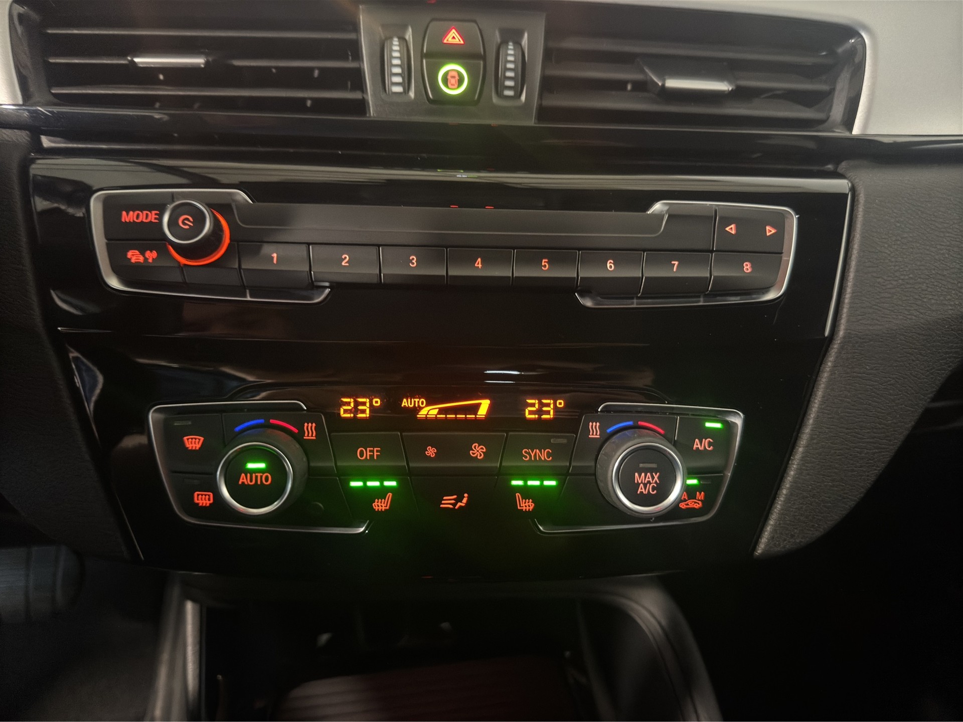 BMW X1 sDrive 18i Essential Edition Steptronic DSK-image-13