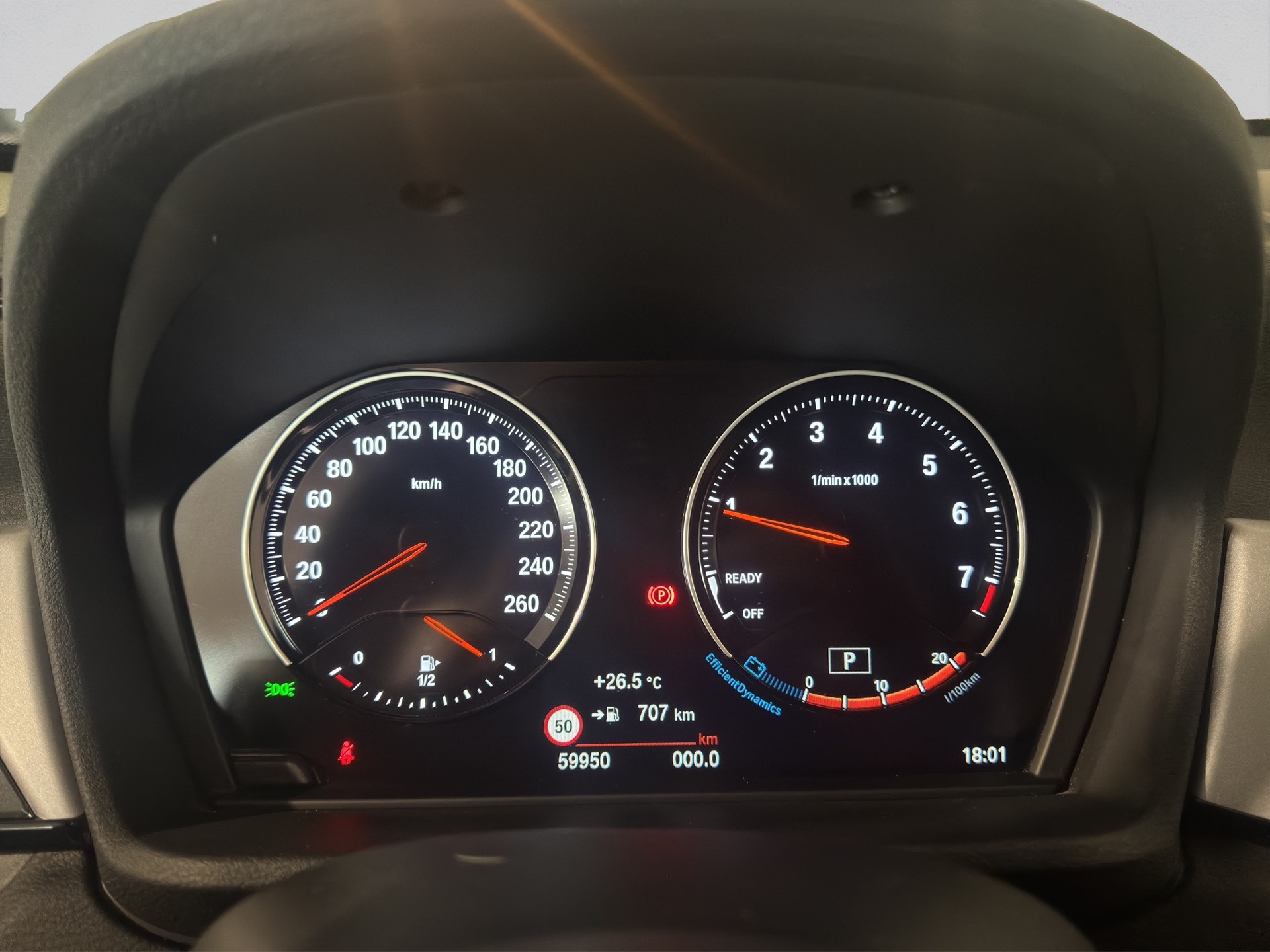 BMW X1 sDrive 18i Essential Edition Steptronic DSK-image-9