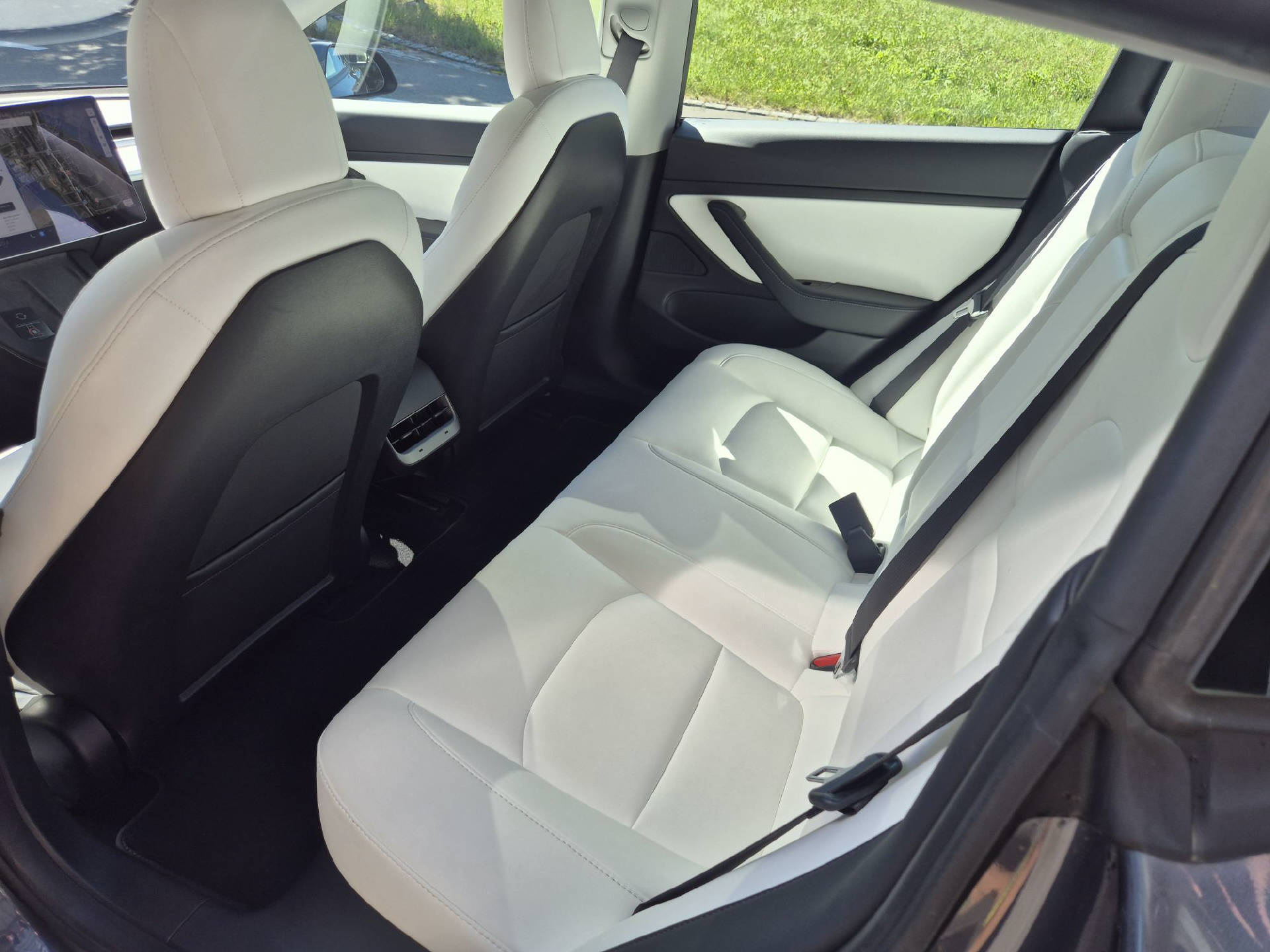 TESLA Model 3 Performance D 75 kWh 512 PS-image-12