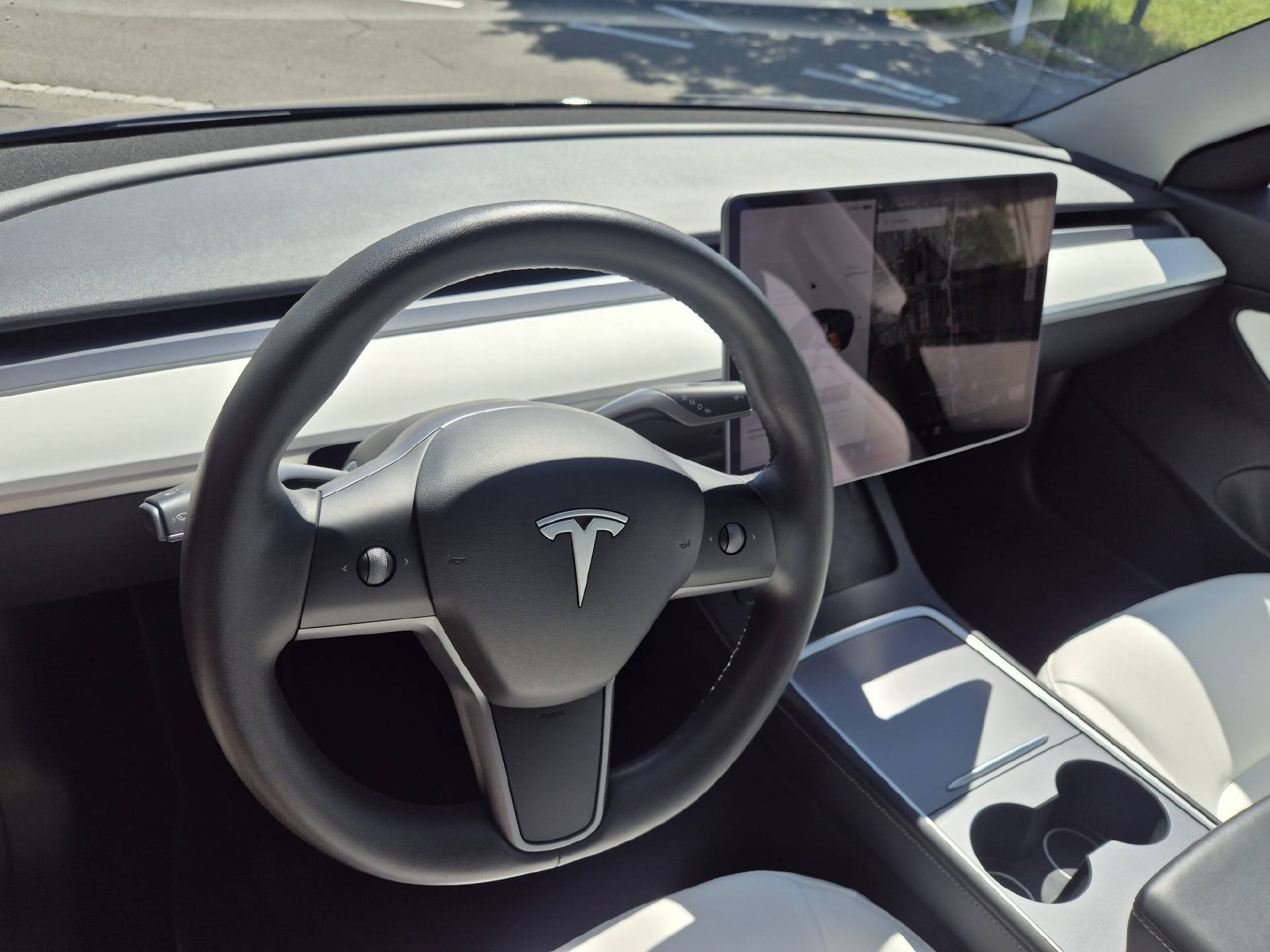 TESLA Model 3 Performance D 75 kWh 512 PS-image-8