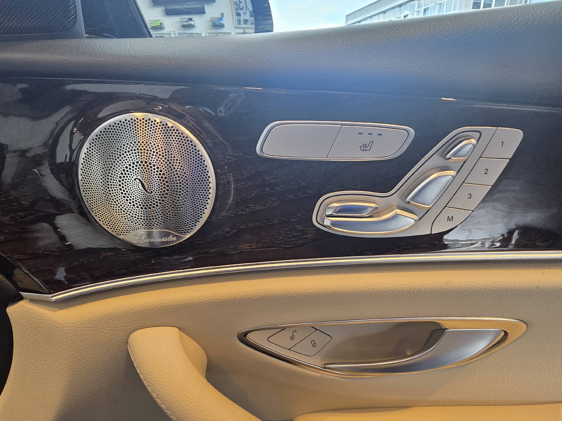 MERCEDES-BENZ E 450 Avantgarde 4matic Kombi-image-19
