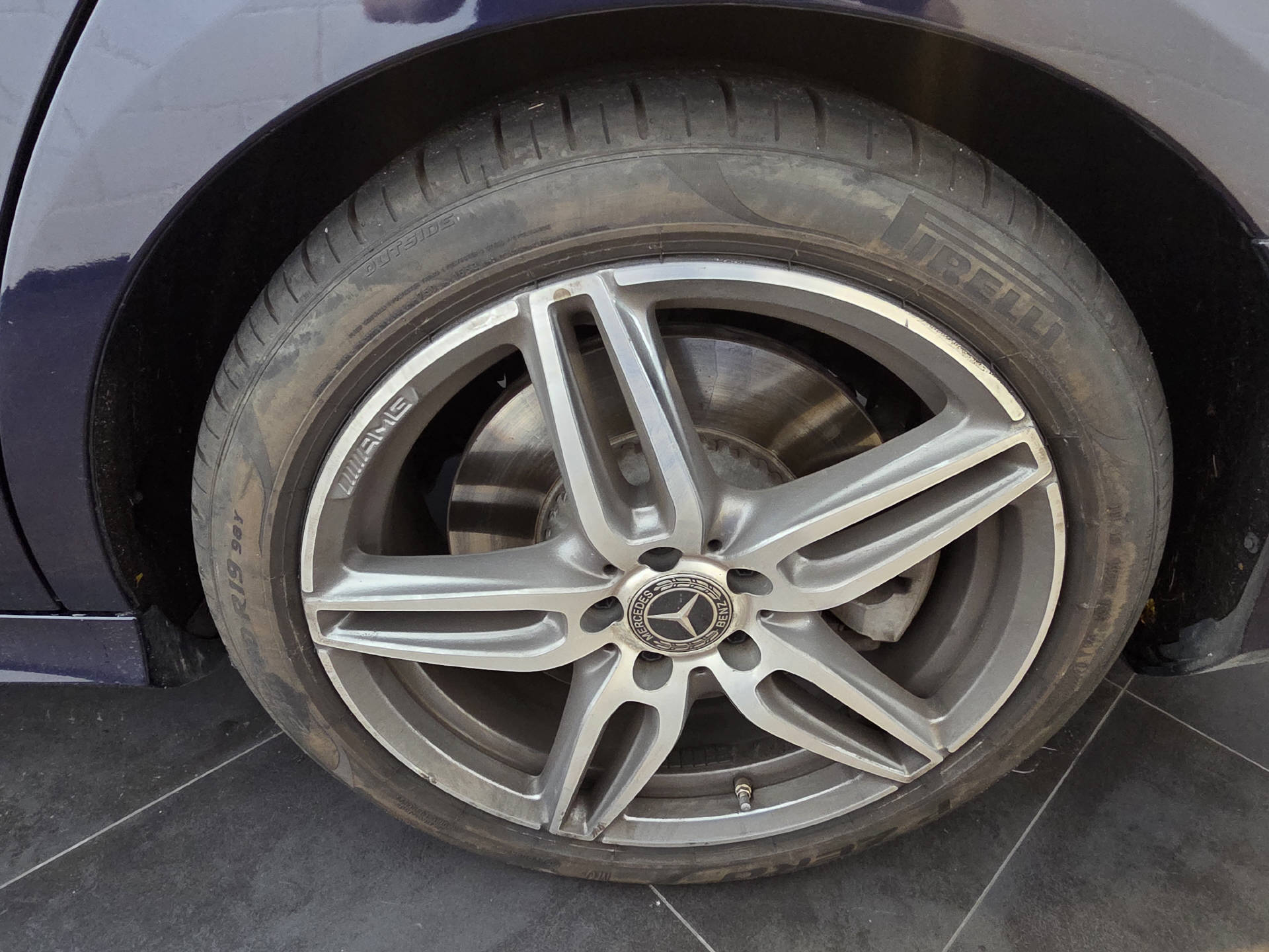 MERCEDES-BENZ E 450 Avantgarde 4matic Kombi-image-24