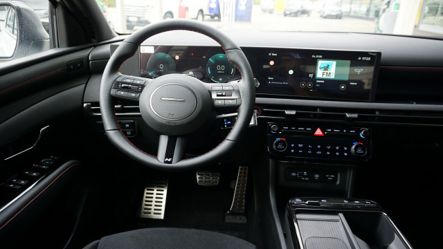 HYUNDAI Tucson 1.6 HEV N-Line 4WD-image-11