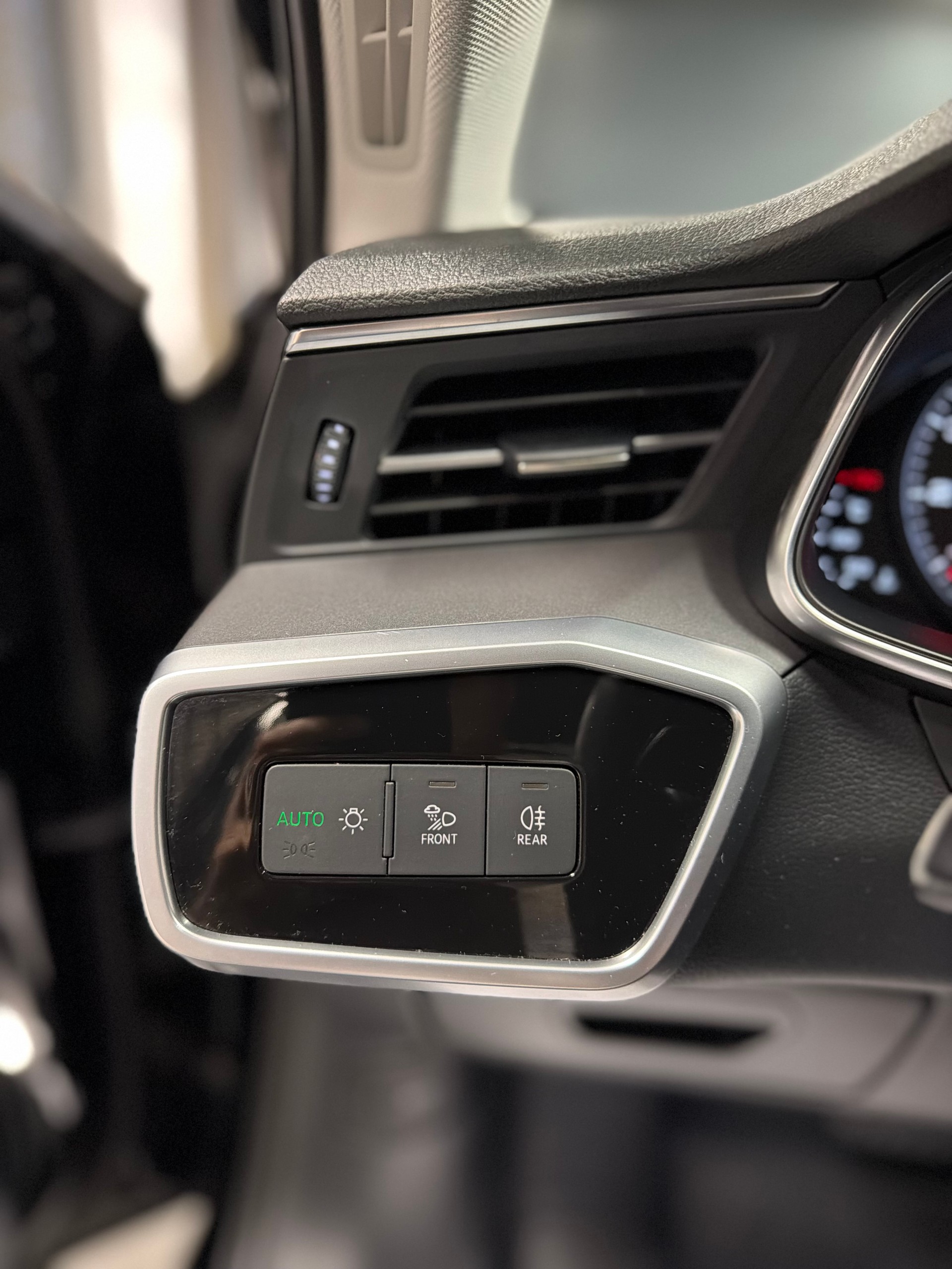 AUDI A6 Limousine 45 TFSI quattro S-tronic-image-12