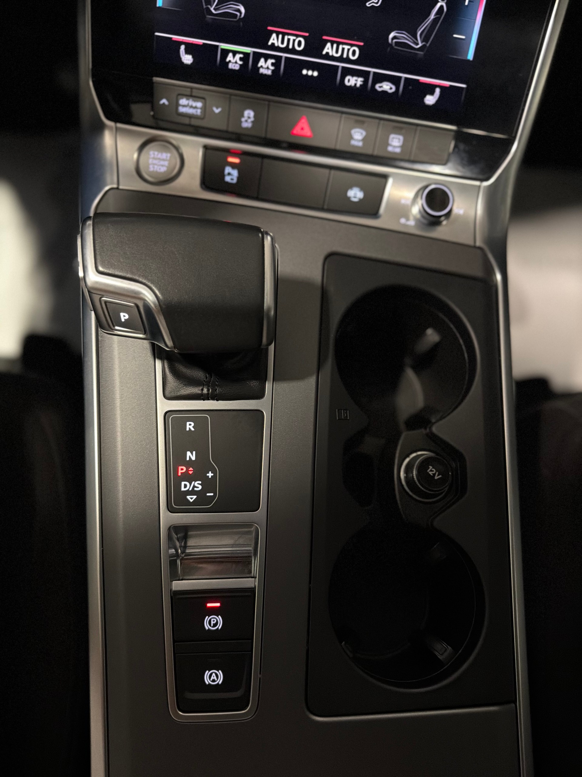 AUDI A6 Limousine 45 TFSI quattro S-tronic-image-13