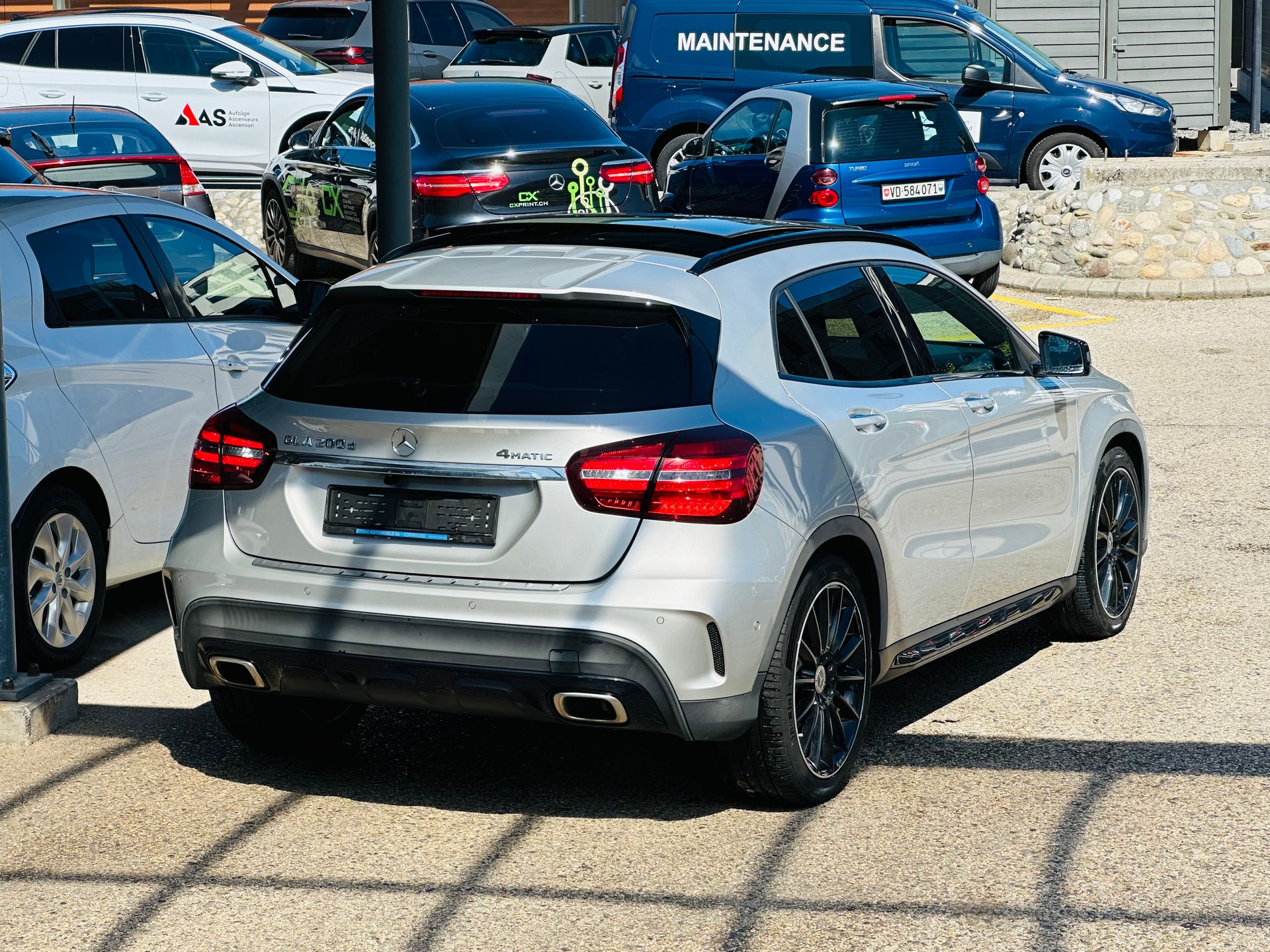 MERCEDES-BENZ GLA 200 CDI AMG Line 4Matic 7G-DCT-image-9
