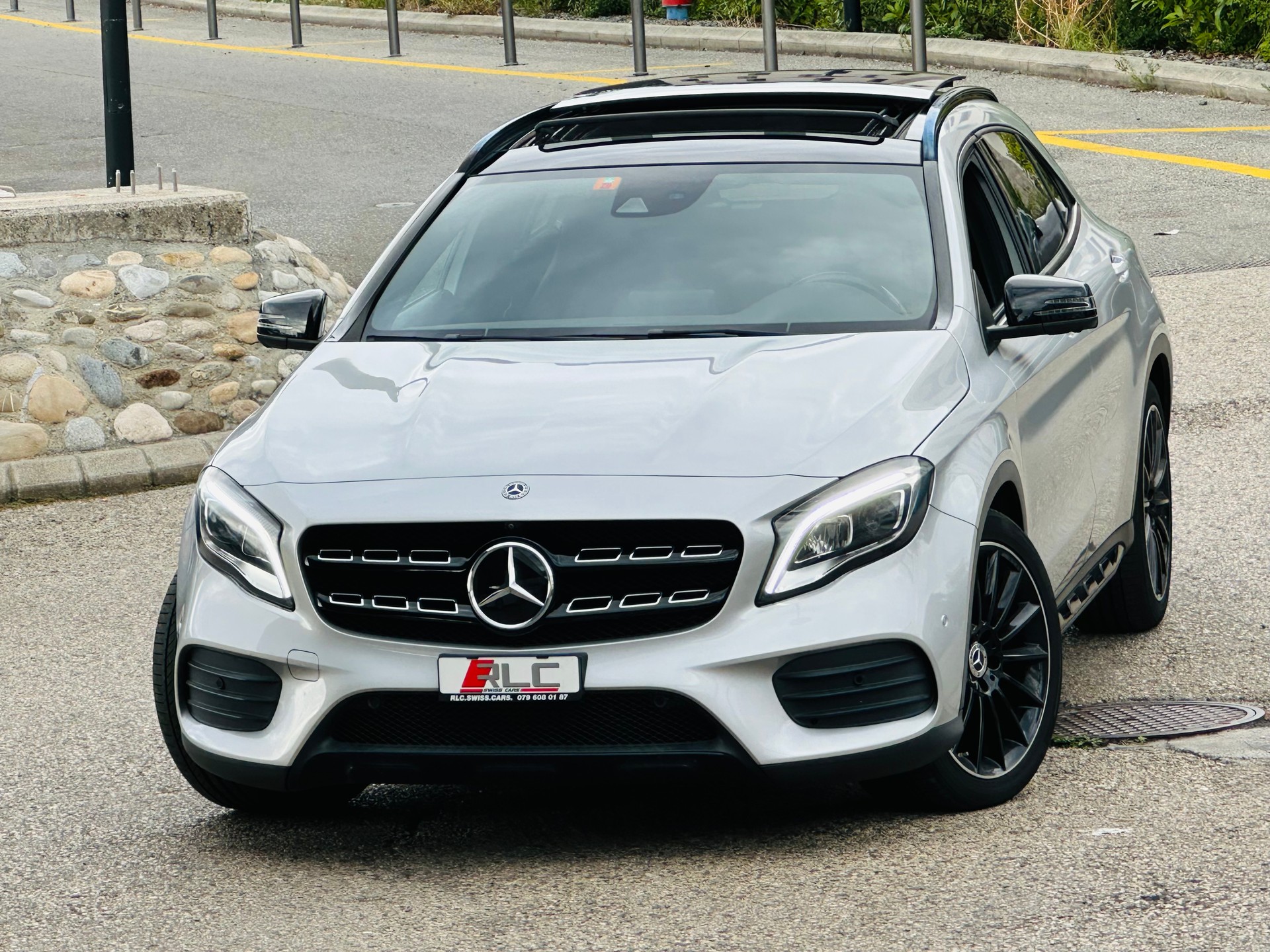 MERCEDES-BENZ GLA 200 CDI AMG Line 4Matic 7G-DCT-image-1