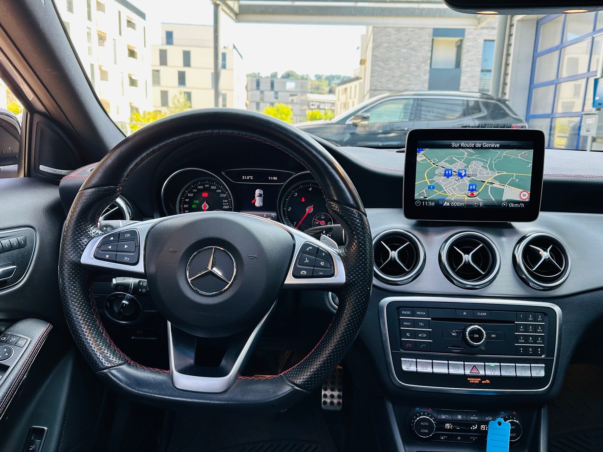 MERCEDES-BENZ GLA 200 CDI AMG Line 4Matic 7G-DCT-image-16