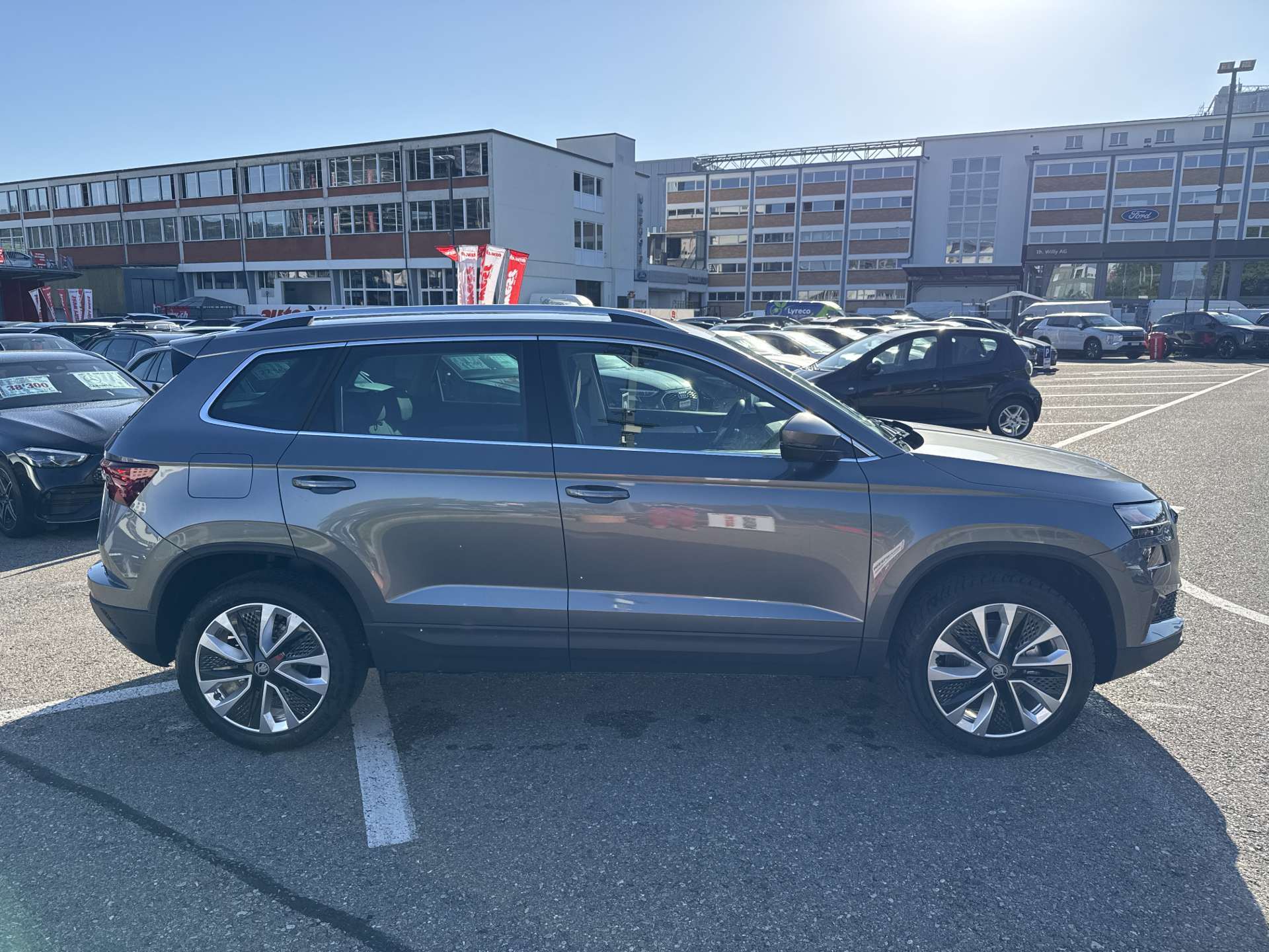 SKODA Karoq 1.5 TSi Selection DSG-Automat-image-10