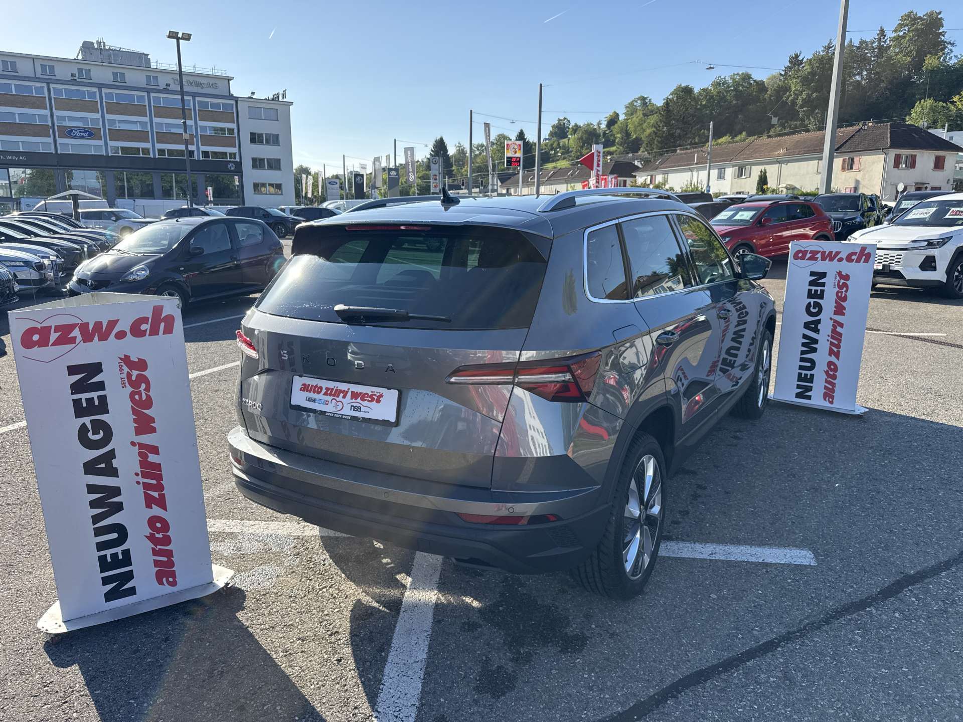 SKODA Karoq 1.5 TSi Selection DSG-Automat-image-2