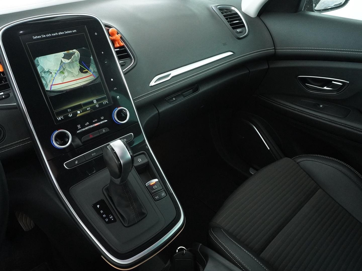 RENAULT Scénic 1.6 dCi Bose EDC-image-5
